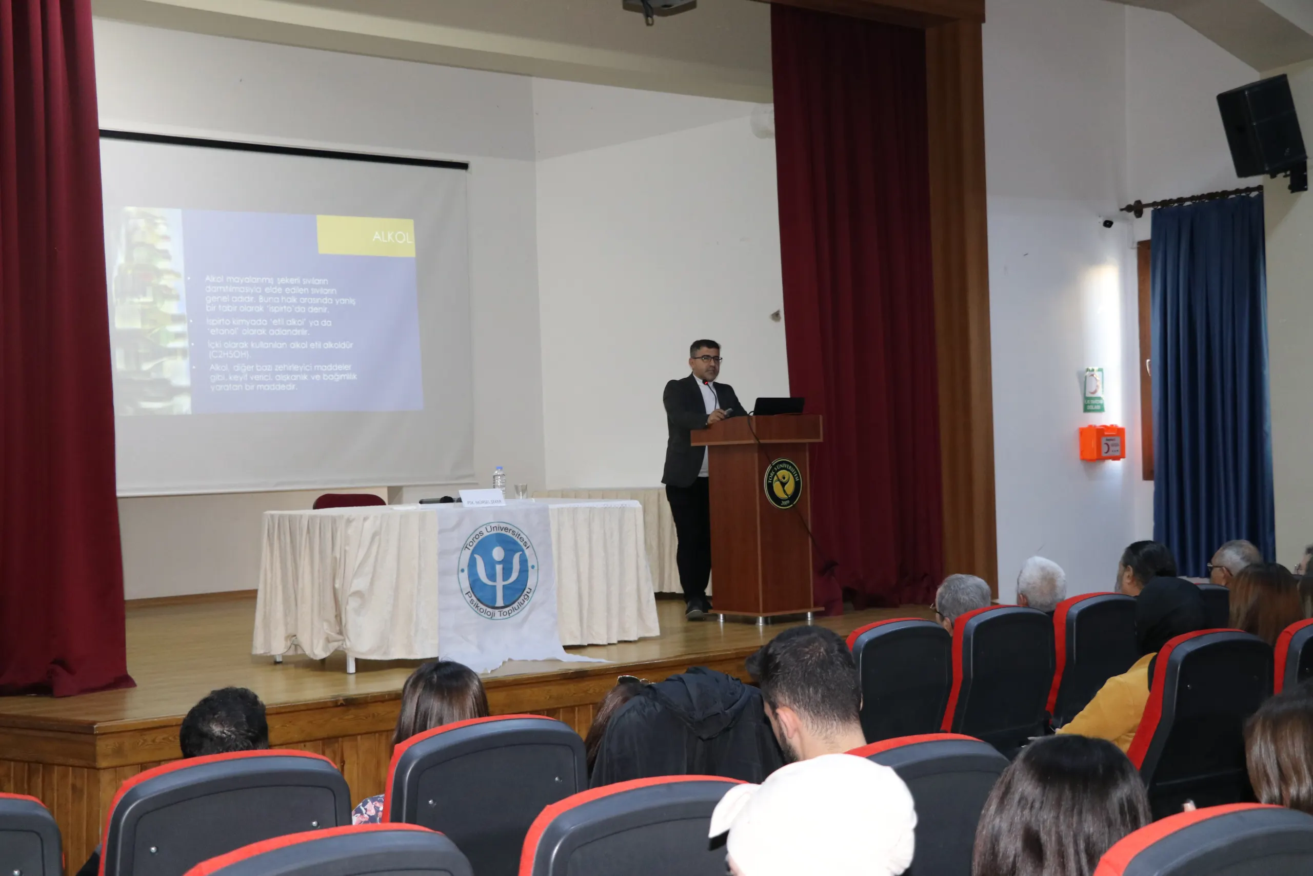 Toros Üniversitesi’nde “alkol Bağımlılığı” Konferansı