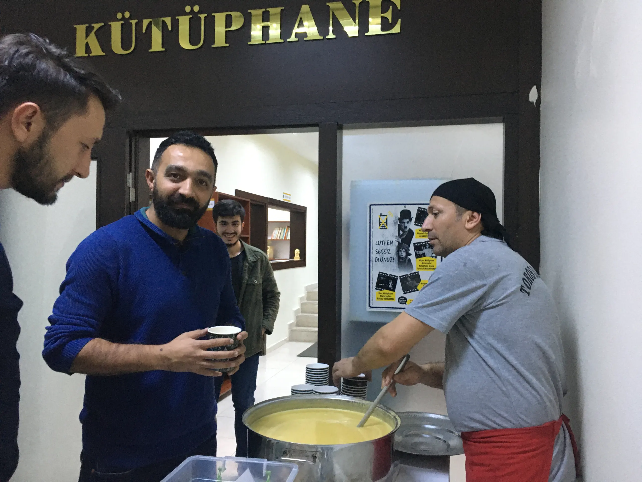 Toros Üniversitesi Kütüphane ve Dökümantasyon Daire Başkanlığı’ndan  Final Zamanı Çorba İkramı