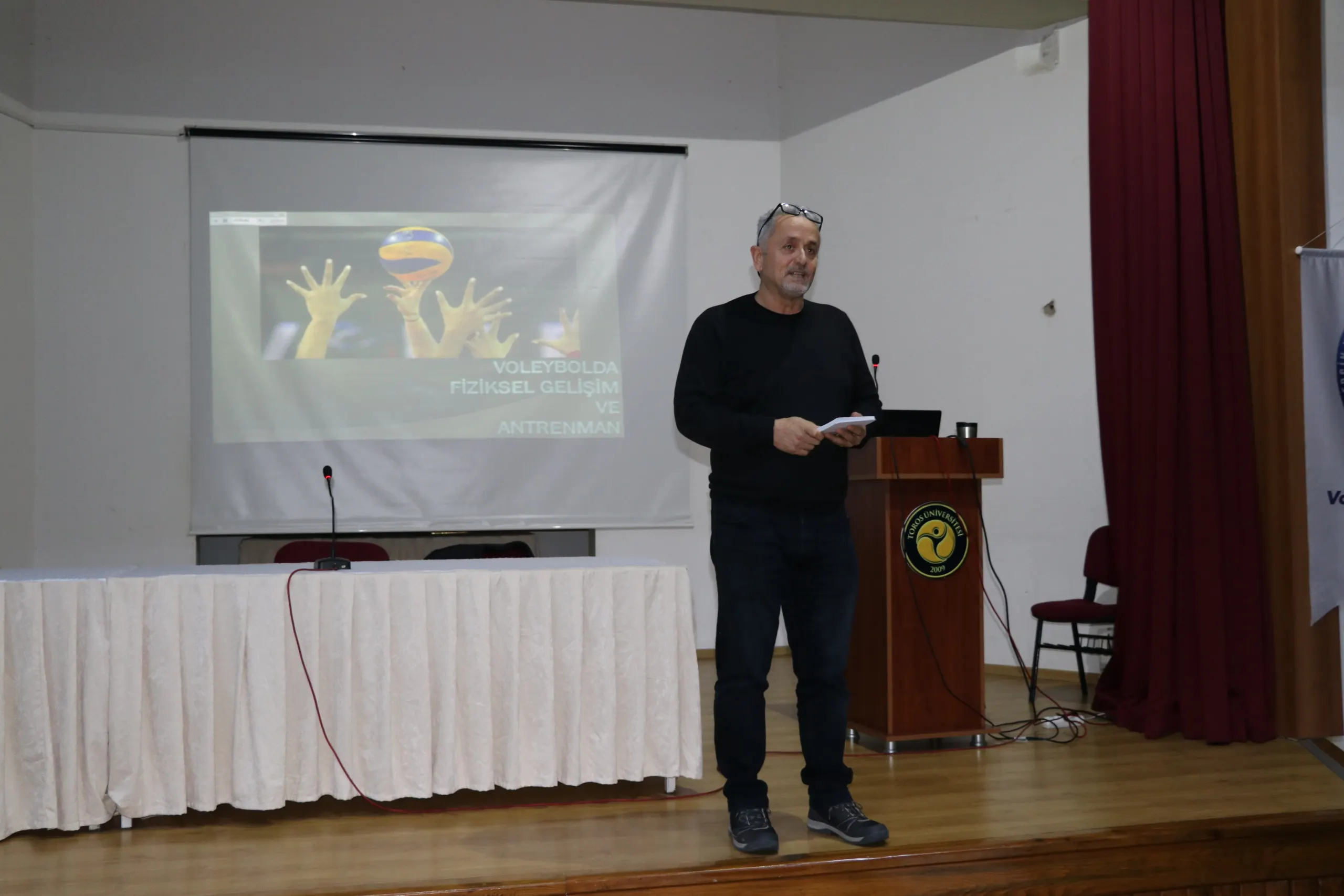 Toros Üniversitesi’nde Antrenör Gelişim Semineri