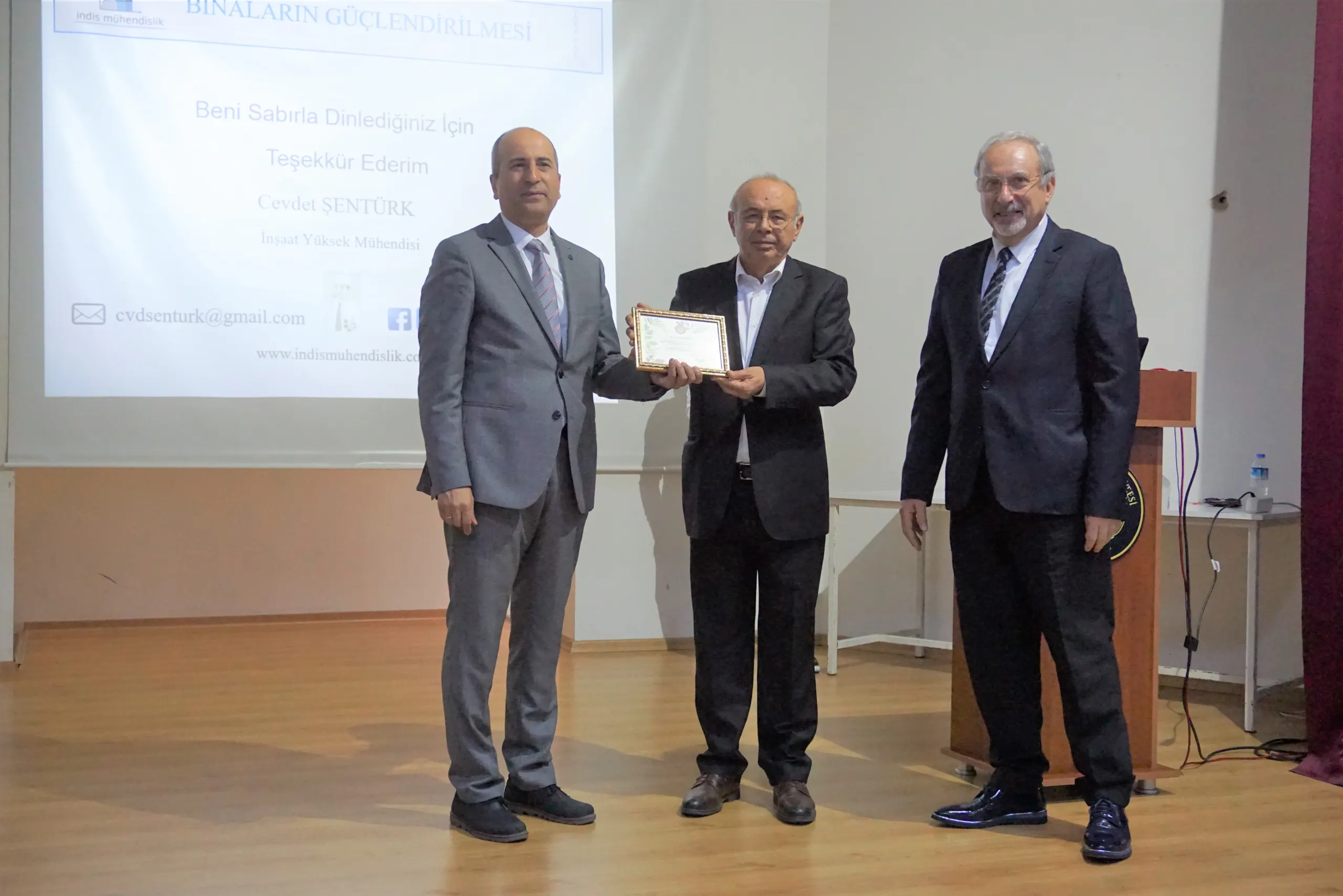 Toros Üniversitesi’nde  “deprem ve Bina Güçlendirilmesi Konferansı”