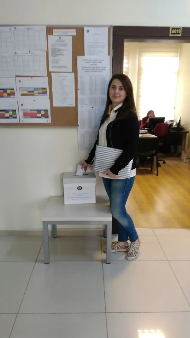 Toros Üniversitesi İ.i.s.b.f. Öğrenci Temsilcisini Seçiyor Toros Üniversitesi İ.i.s.b.f. Öğrenci Temsilcisini Seçiyor