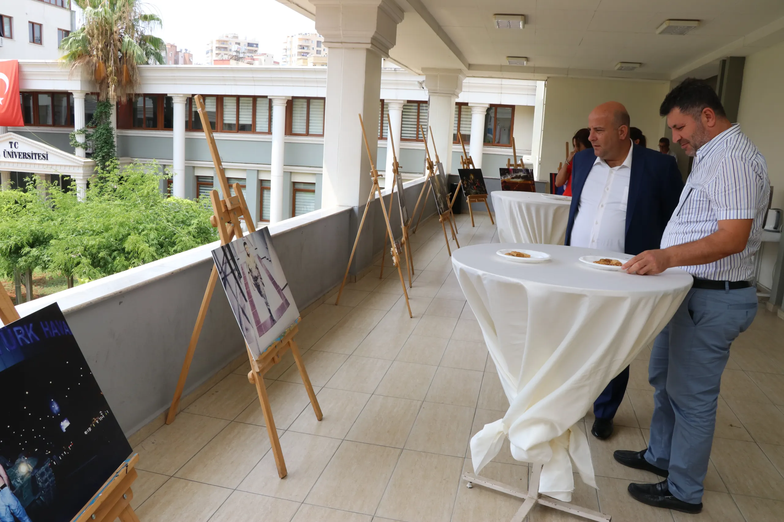 Toros Üniversitesi’nde 15 Temmuz Sergisi