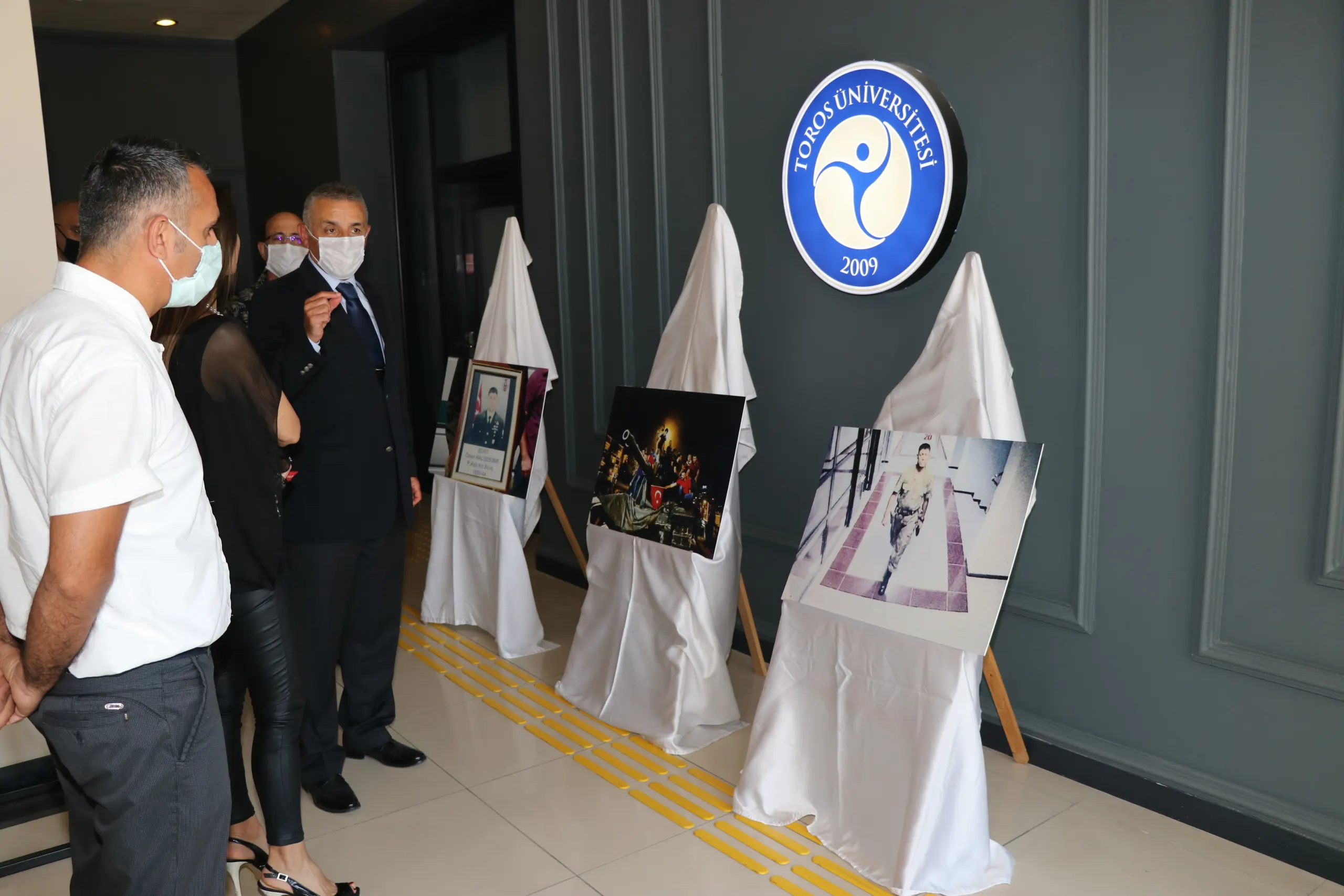 Toros Üniversitesi’nde 15 Temmuz Kahramanları Anma Sergisi