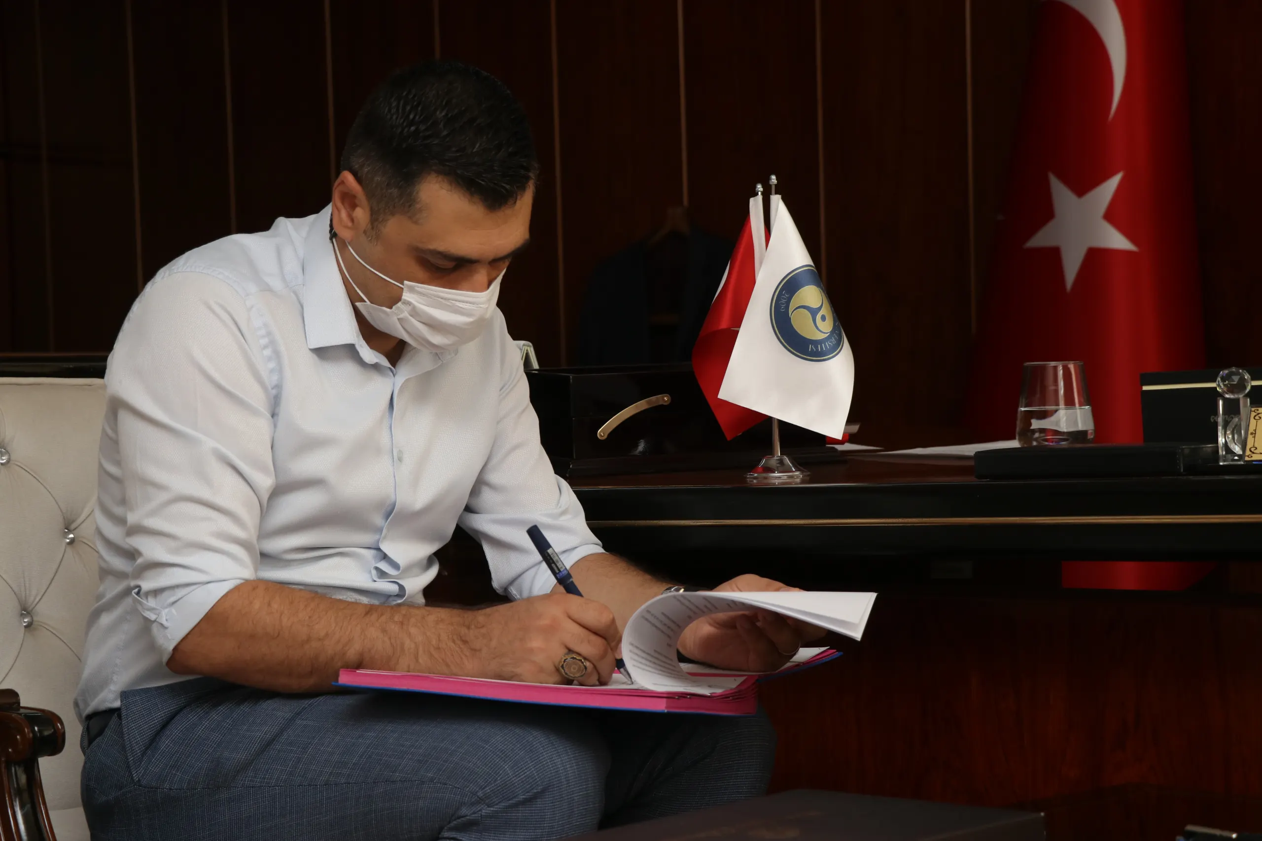 Toros Üniversitesi ile Anadolu Uluslararası Eğitim Yayıncılık Danışmanlık ve San. Tic. Ltd. Şti. Arasında İşbirliği Protokolü