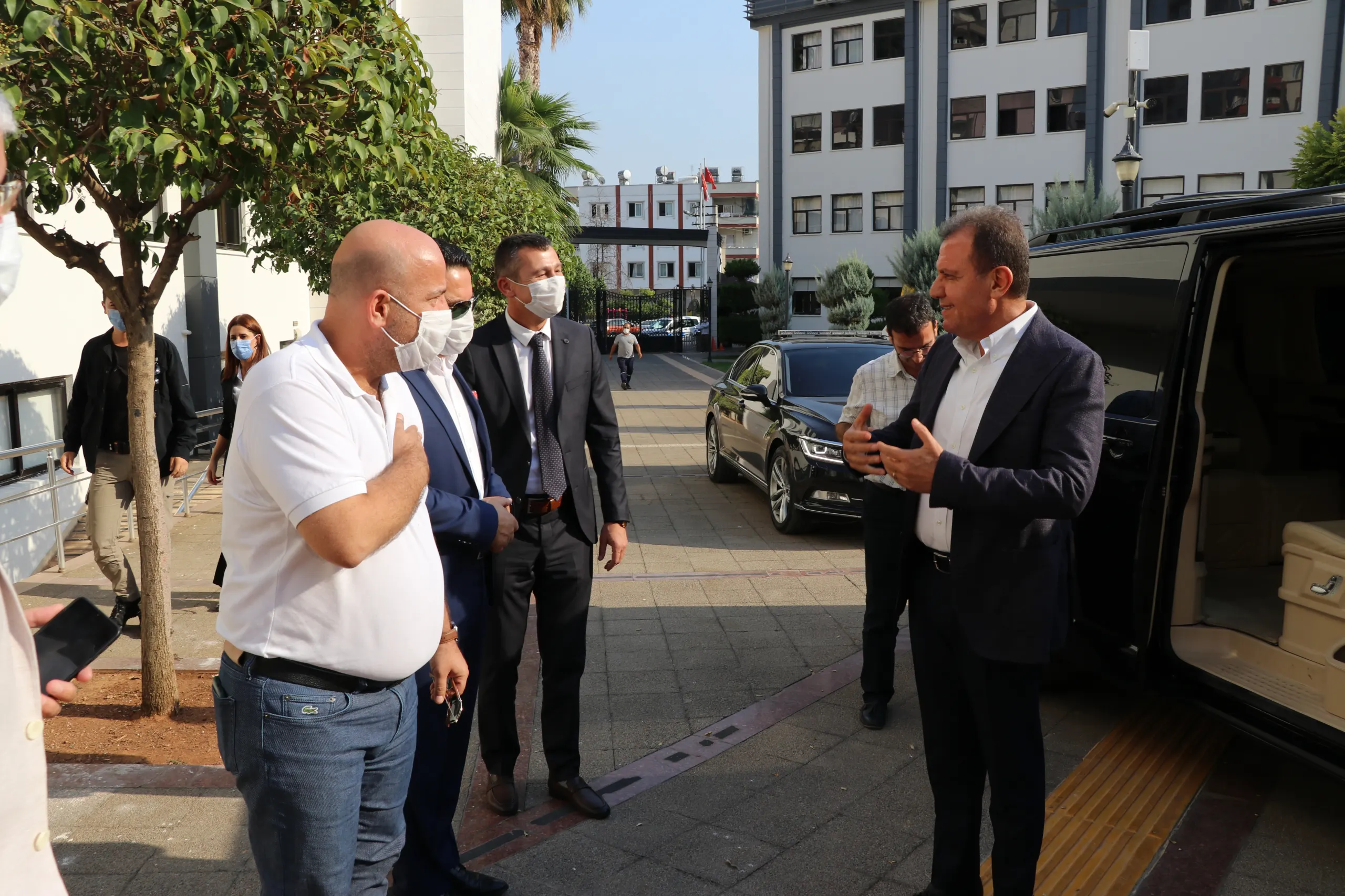 Mersin Büyükşehir Belediye Başkanı Vahap Seçer Toros Üni Tv’de