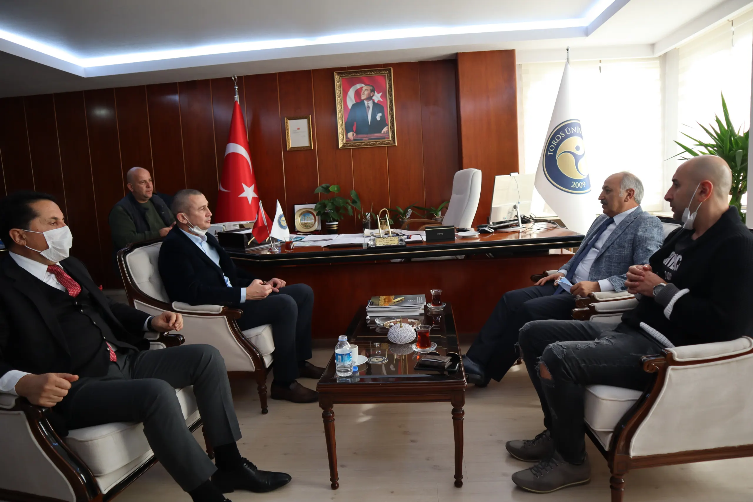 Mersin Esob Yönetim Kurulu Başkanı Talat Dinçer Toros Üni Tv'ye Konuk Oldu