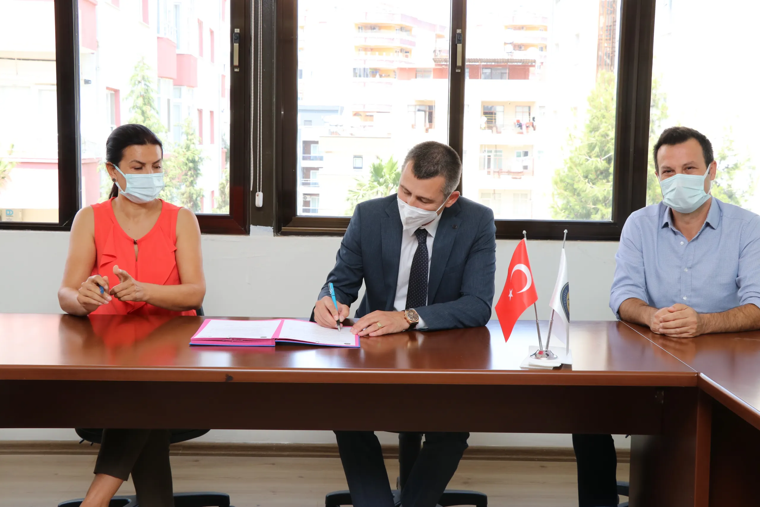 Toros Üniversitesi ile Atako Lojistik Arasında İşbirliği Protokolü