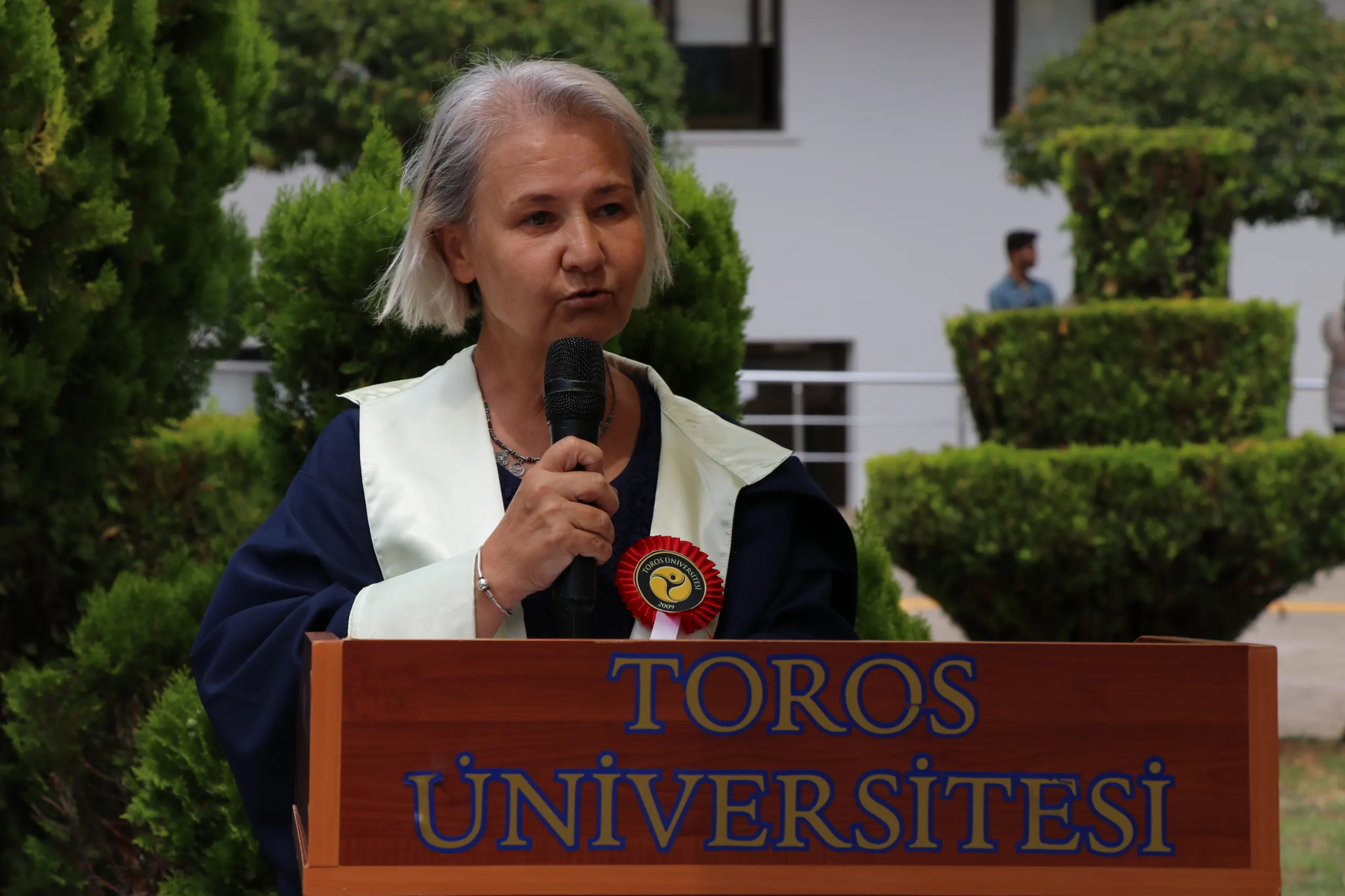 Toros Üniversitesi Hemşirelik Bölümünde Mezuniyet Sevinci