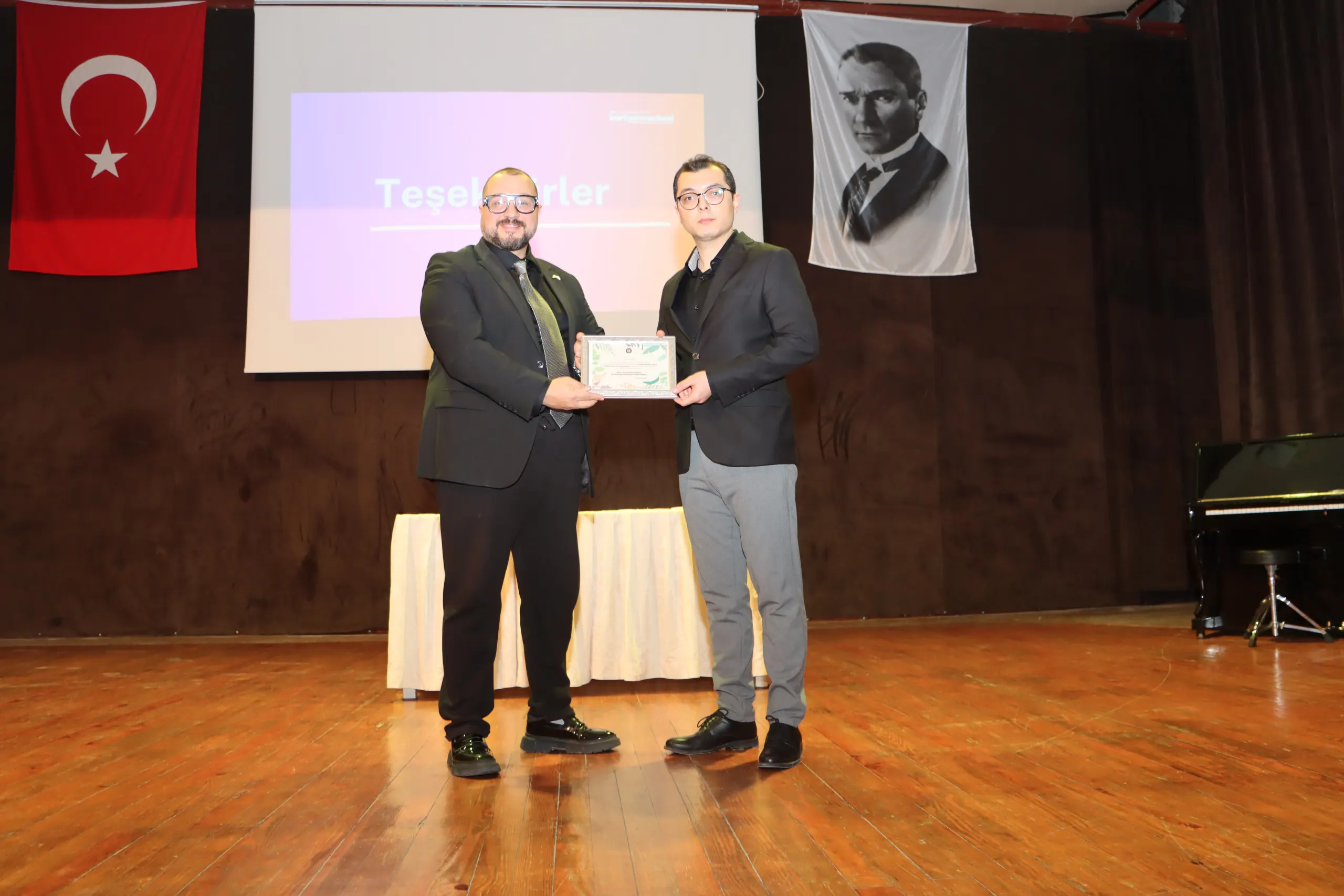 Serkan özada, In Coordination Of The Business Administration Department, Introduced The Campus Mersin And Garage Mersin Projects To The Students.