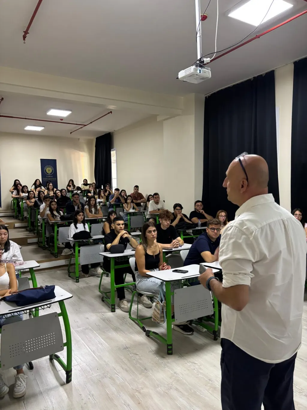 Toros Üniversitesi’nde Hazırlık Öğrencilerine Oryantasyon Eğitimi