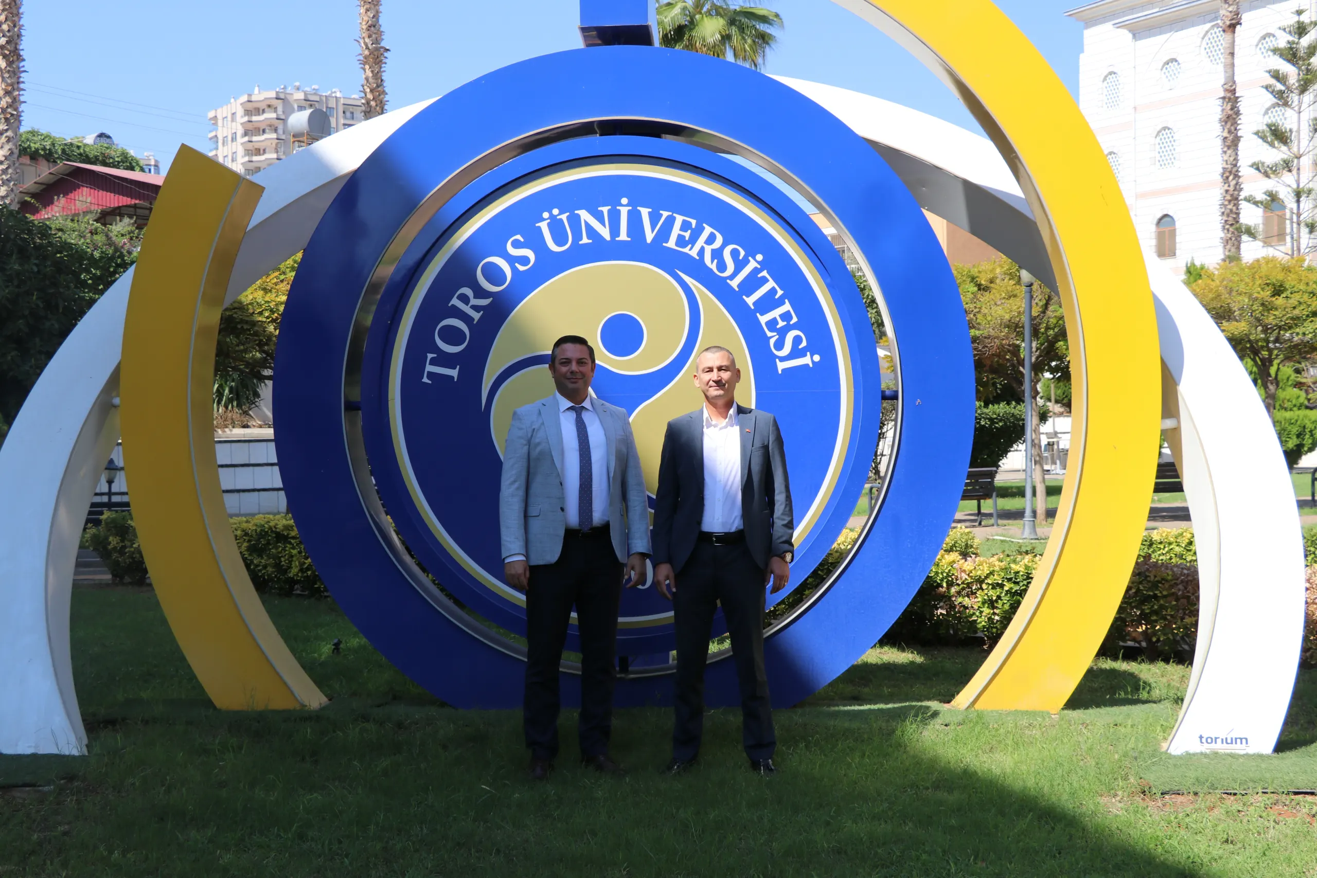 Rektör Arıöz, Merkez Bankası Mersin Şube Müdürü Serhat Akpınar’ı Kabul Etti