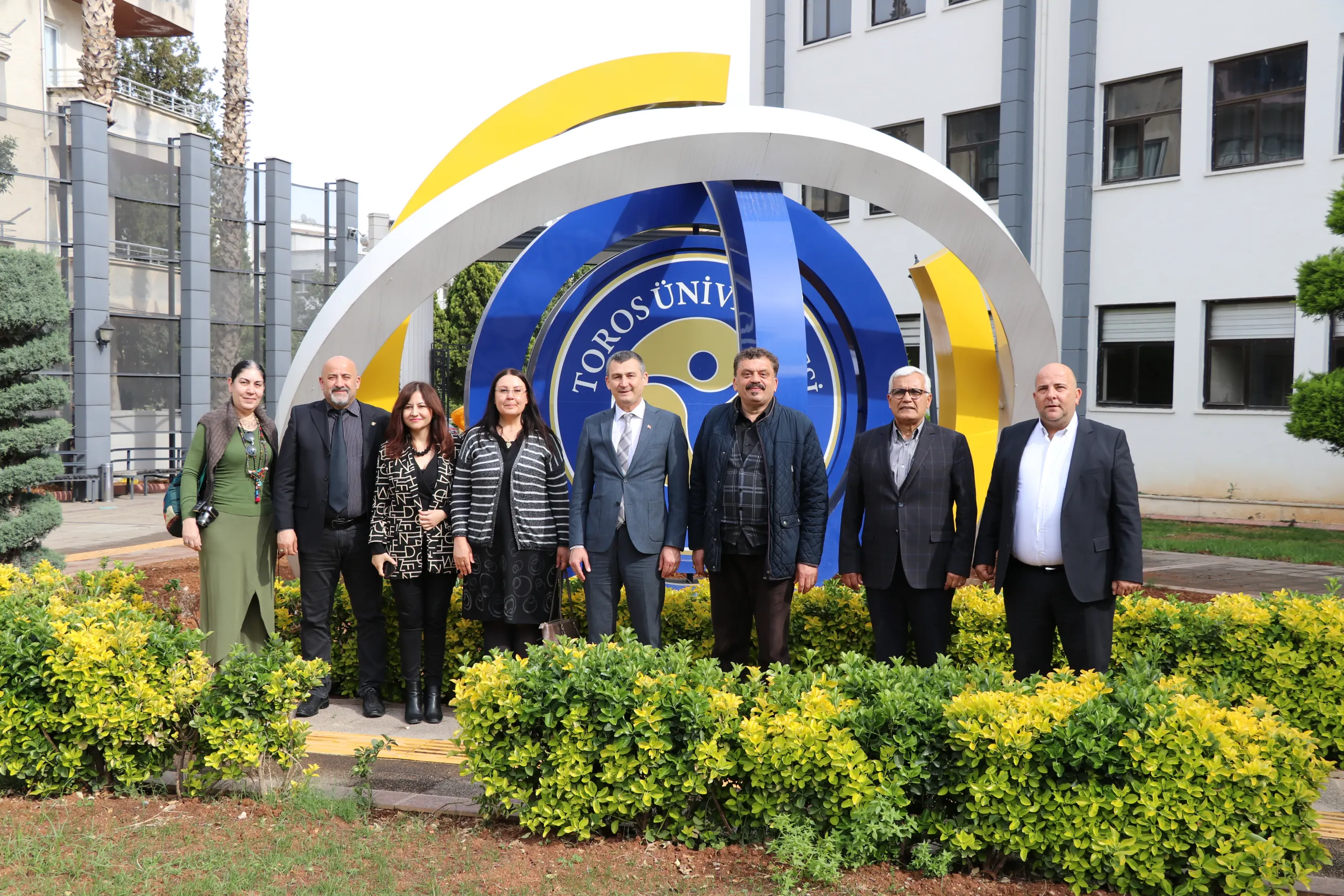 İçel Sanat Kulübü’nden Rektör Arıöz’e Ziyaret