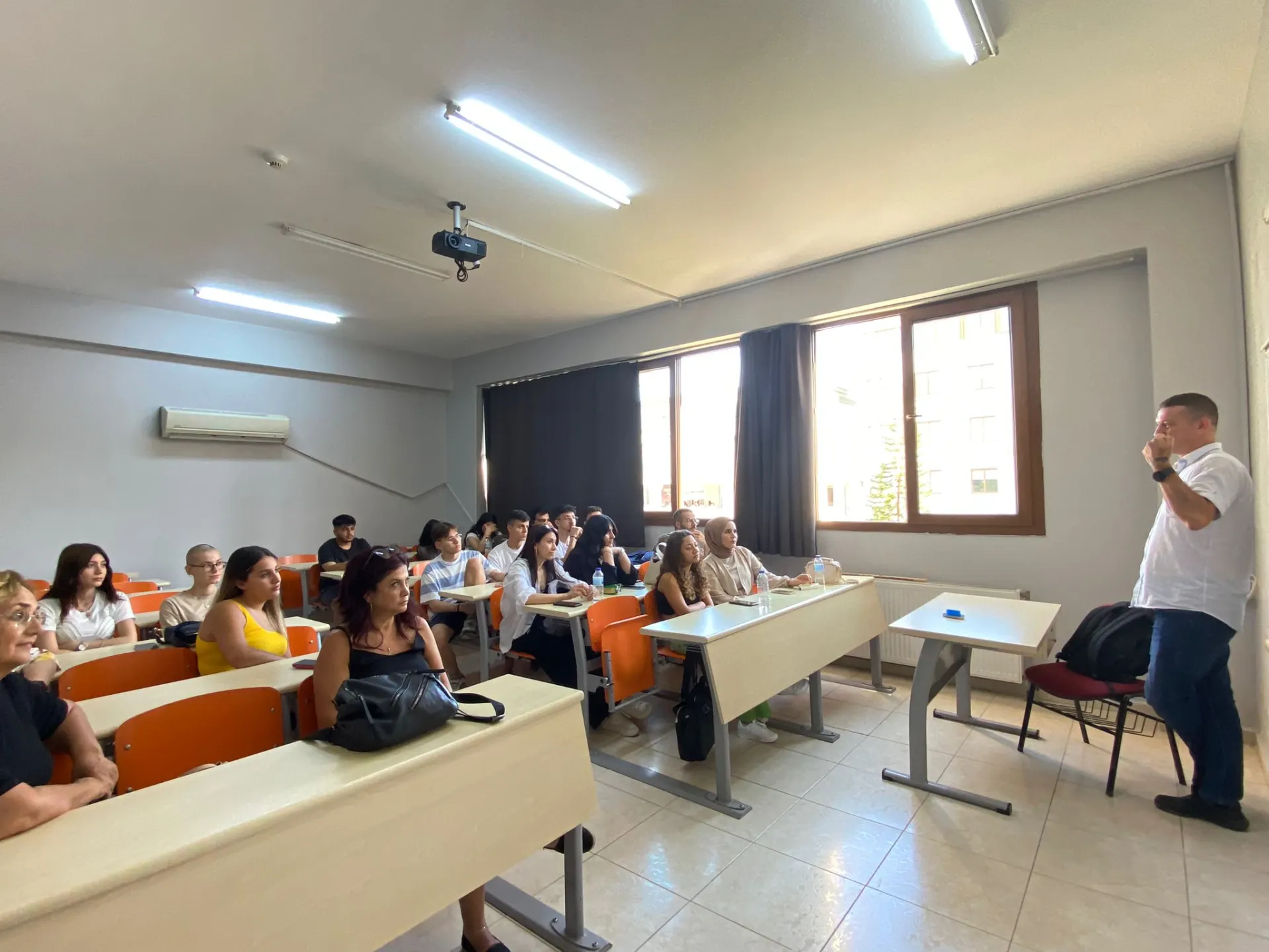 Aşçılık 2. Sınıf Öğrencileri’ne Yurtdışı Kariyer Semineri