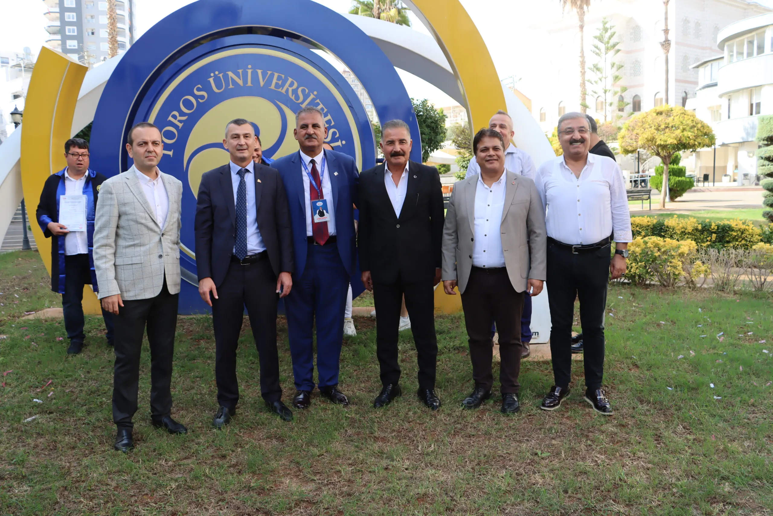 Kursiyer Emlakçılar Sertifikalarını Toros Üniversitesinde Aldı