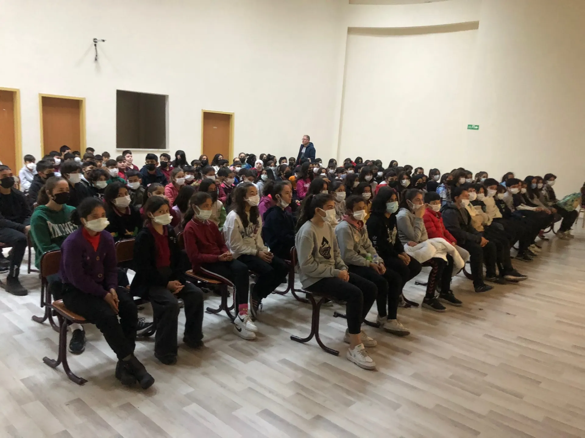 Dr. Öğr. Üyesi Merve Kalınlı, "akran Zorbalığı" Eğitimi Verdi Dr. Öğr. Üyesi Merve Kalınlı, "akran Zorbalığı" Eğitimi Verdi
