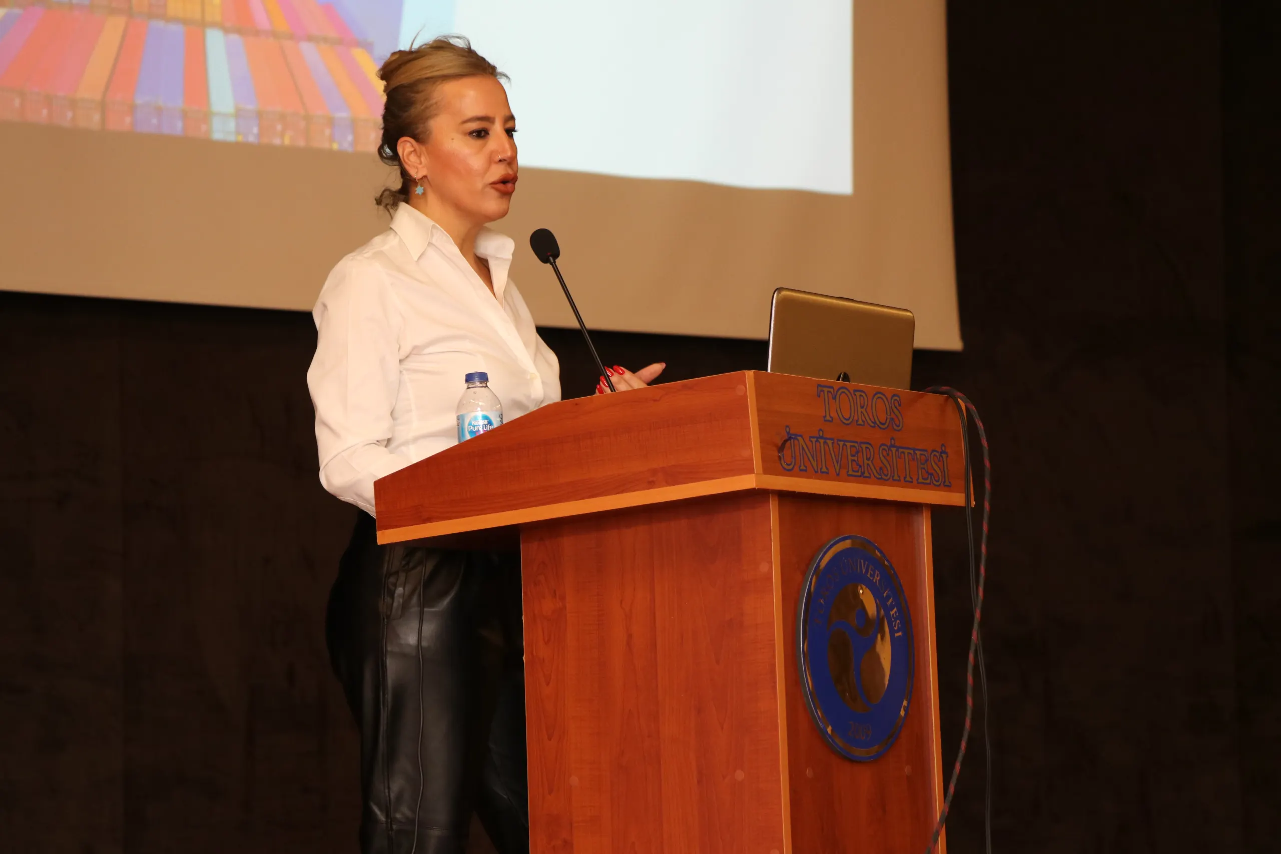 Uluslararası Ticaret ve Lojistik Öğrencileri Eğitim Seminerinde Buluştu