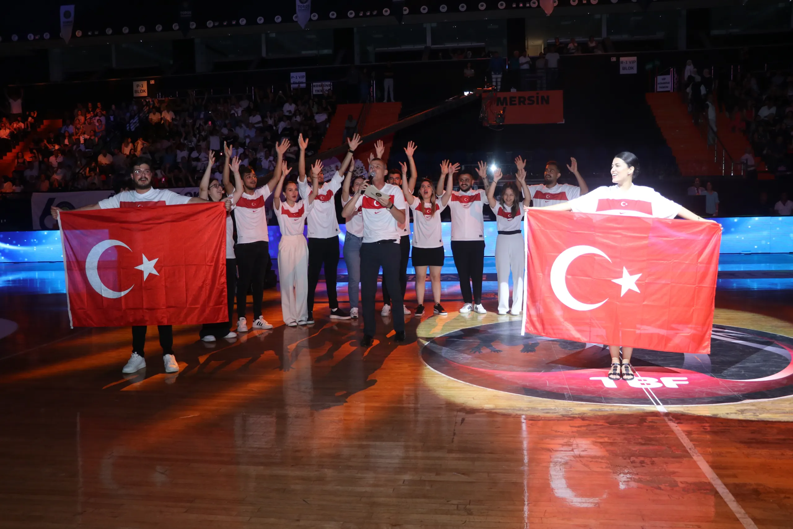 Toros Üniversitesi'nden Milli Takıma Muhteşem Destek