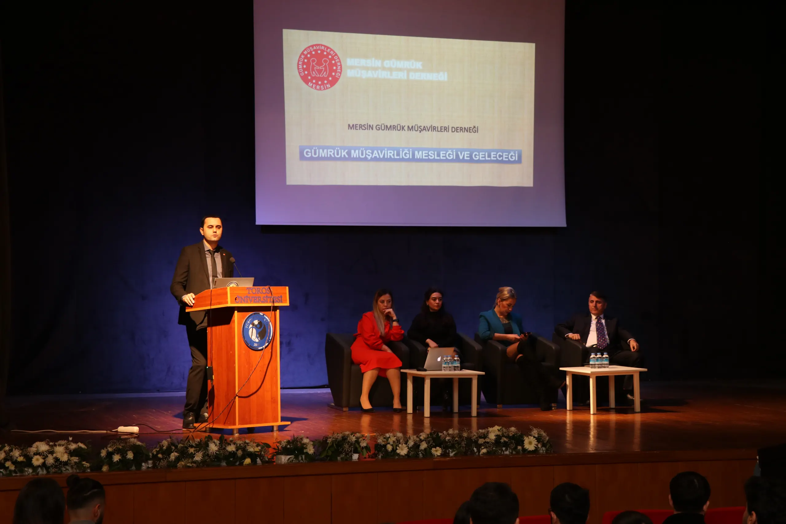 Uluslararası Ticaret ve Lojistik Öğrencileri Eğitim Seminerinde Buluştu