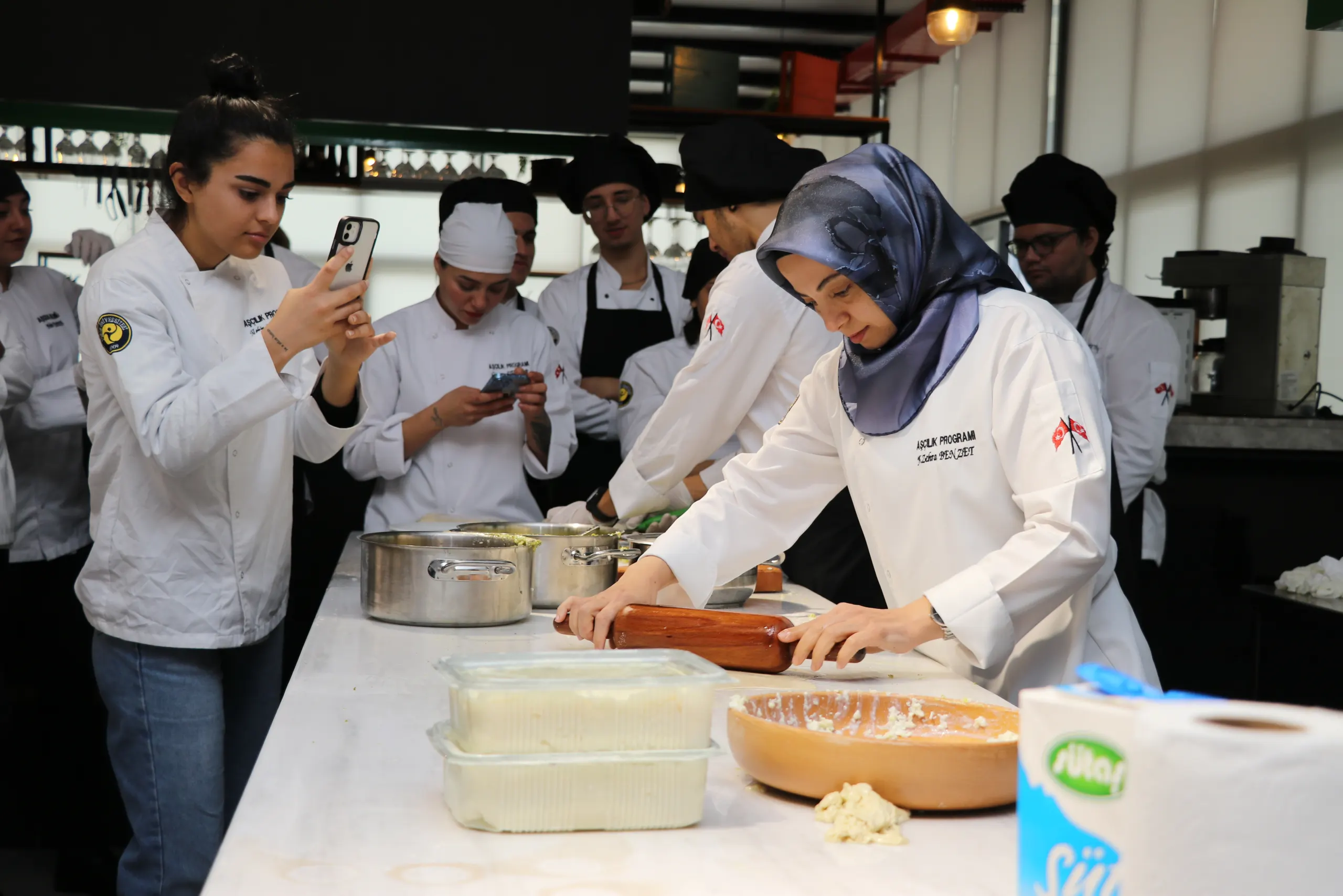 Aşçılık Programından Katmeri Dünyaya Tanıtan Usta ile Katmer Workshop