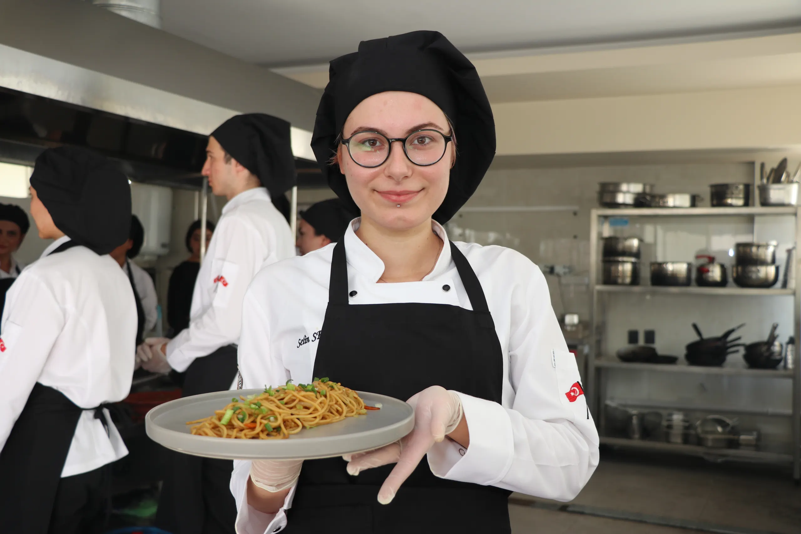 Aşçılık 1.sınıf Öğrencileri Uygulama Mutfağında