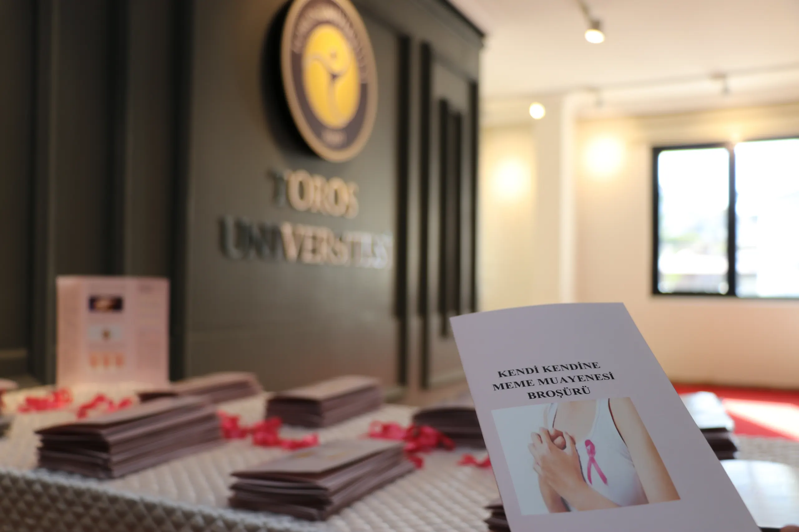 Toros Üniversitesi’nde Meme Kanseri Farkındalık Ayı Etkinliği