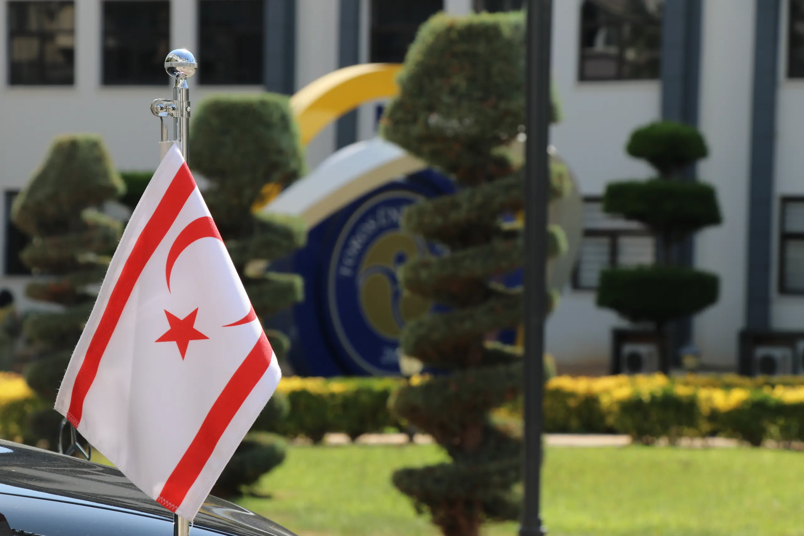 Rektör Arıöz, Kktc Mersin Başkonsolosu Zalihe Mendeli’yi Kabul Etti