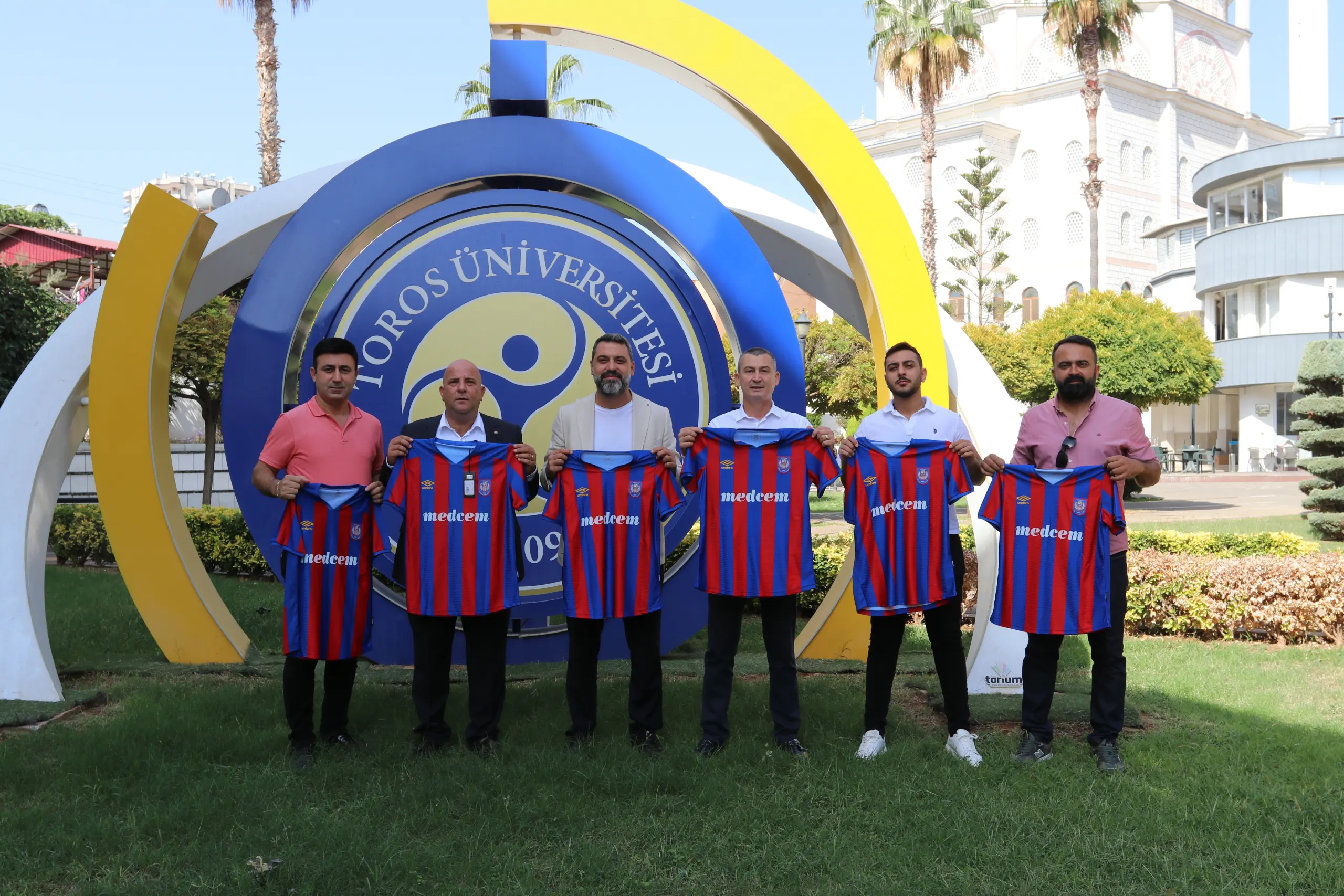 Silifke Belediyespor’dan Rektör Arıöz’e Ziyaret