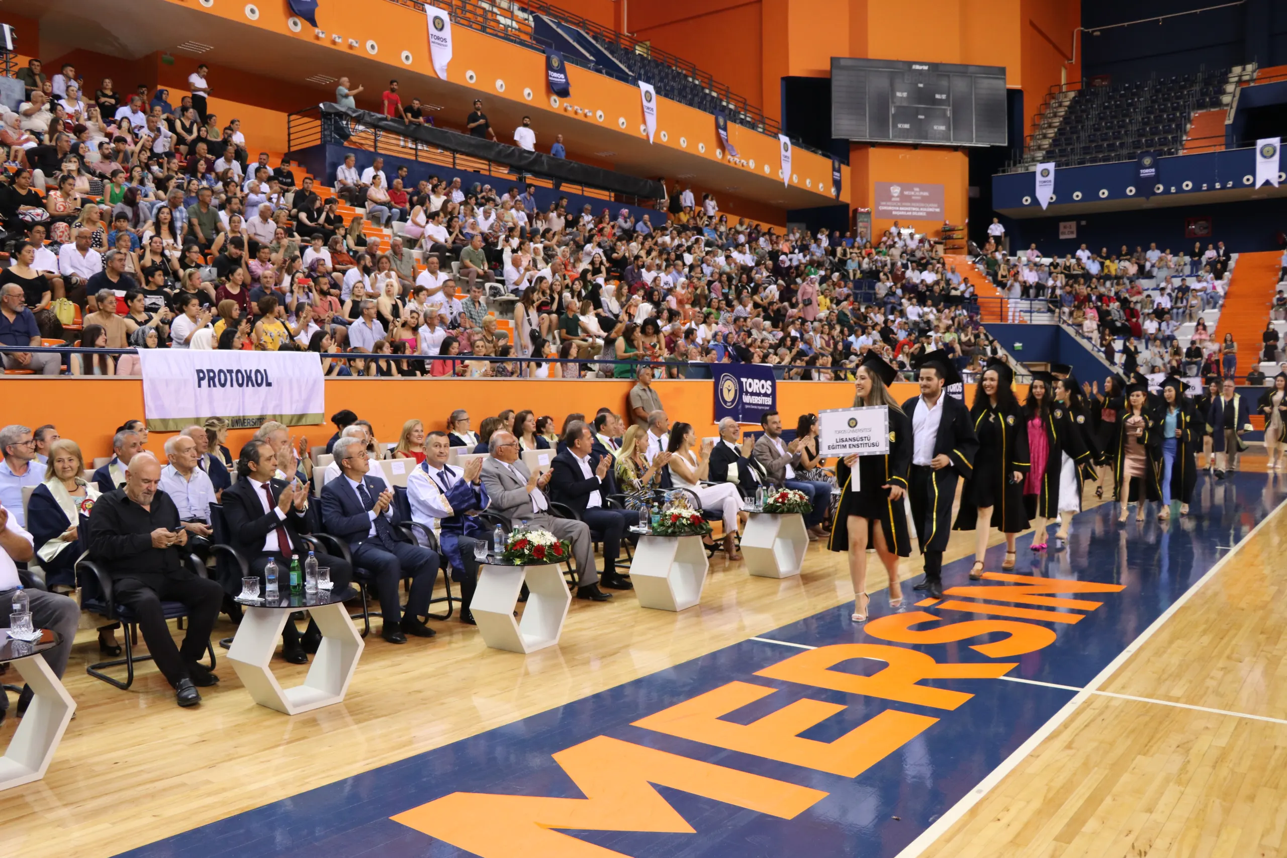 Toros Üniversitesi’nde Mezuniyet Coşkusu