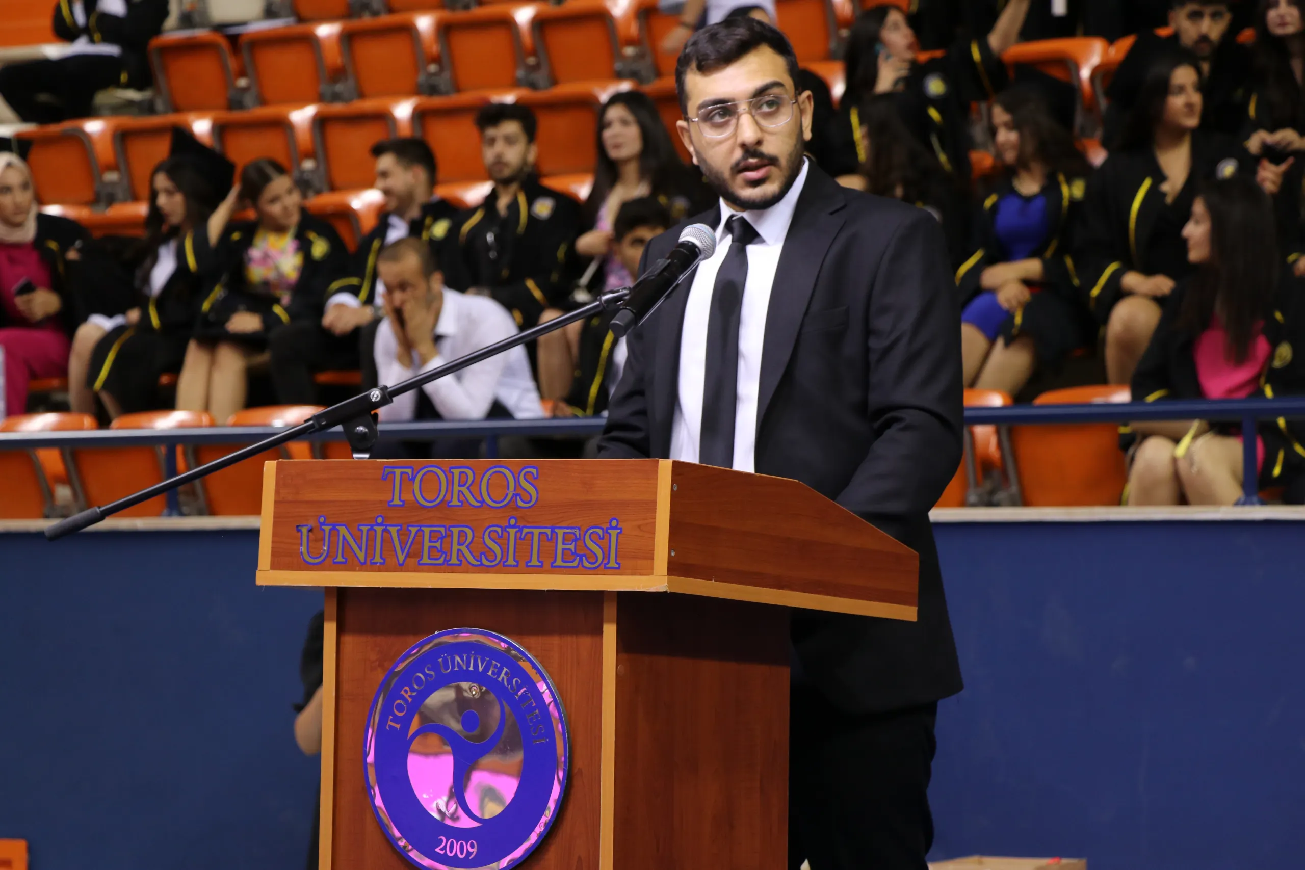 Toros Üniversitesi’nde Mezuniyet Coşkusu