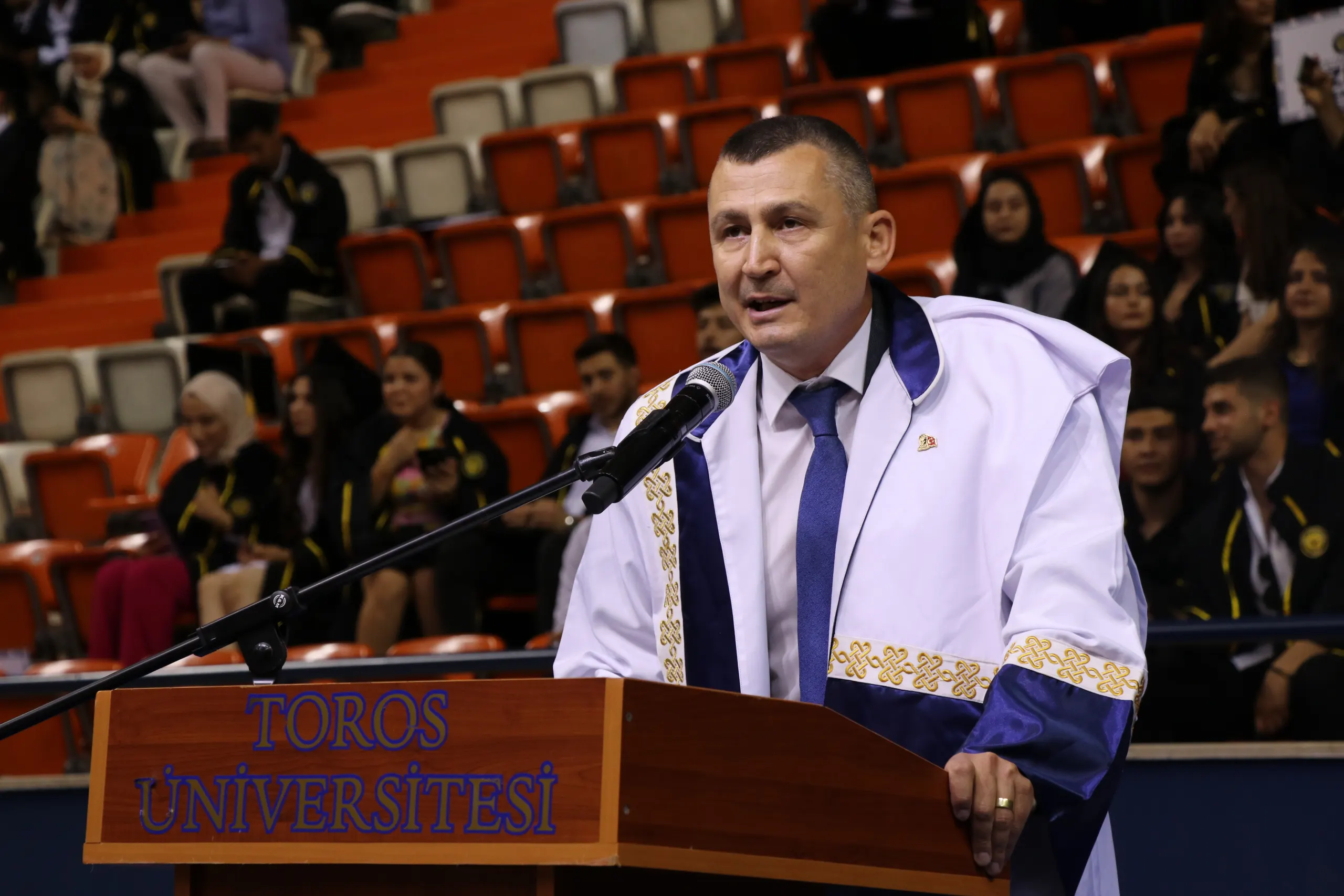 Toros Üniversitesi’nde Mezuniyet Coşkusu