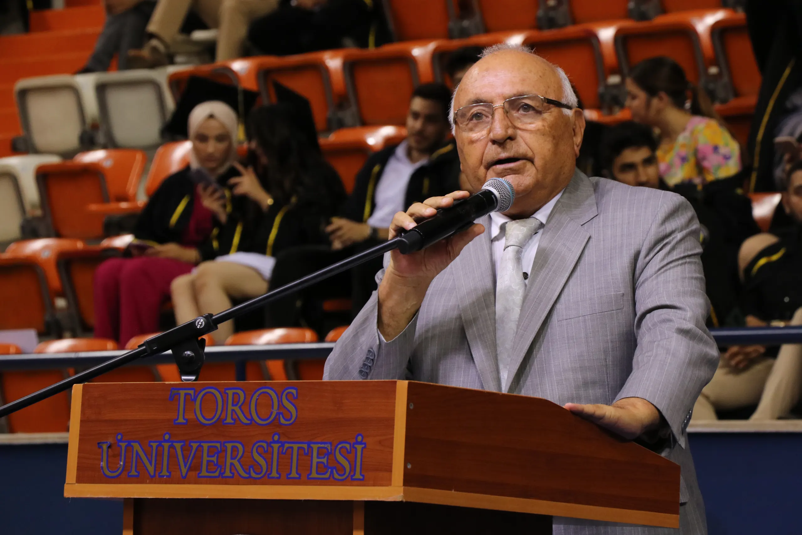Toros Üniversitesi’nde Mezuniyet Coşkusu