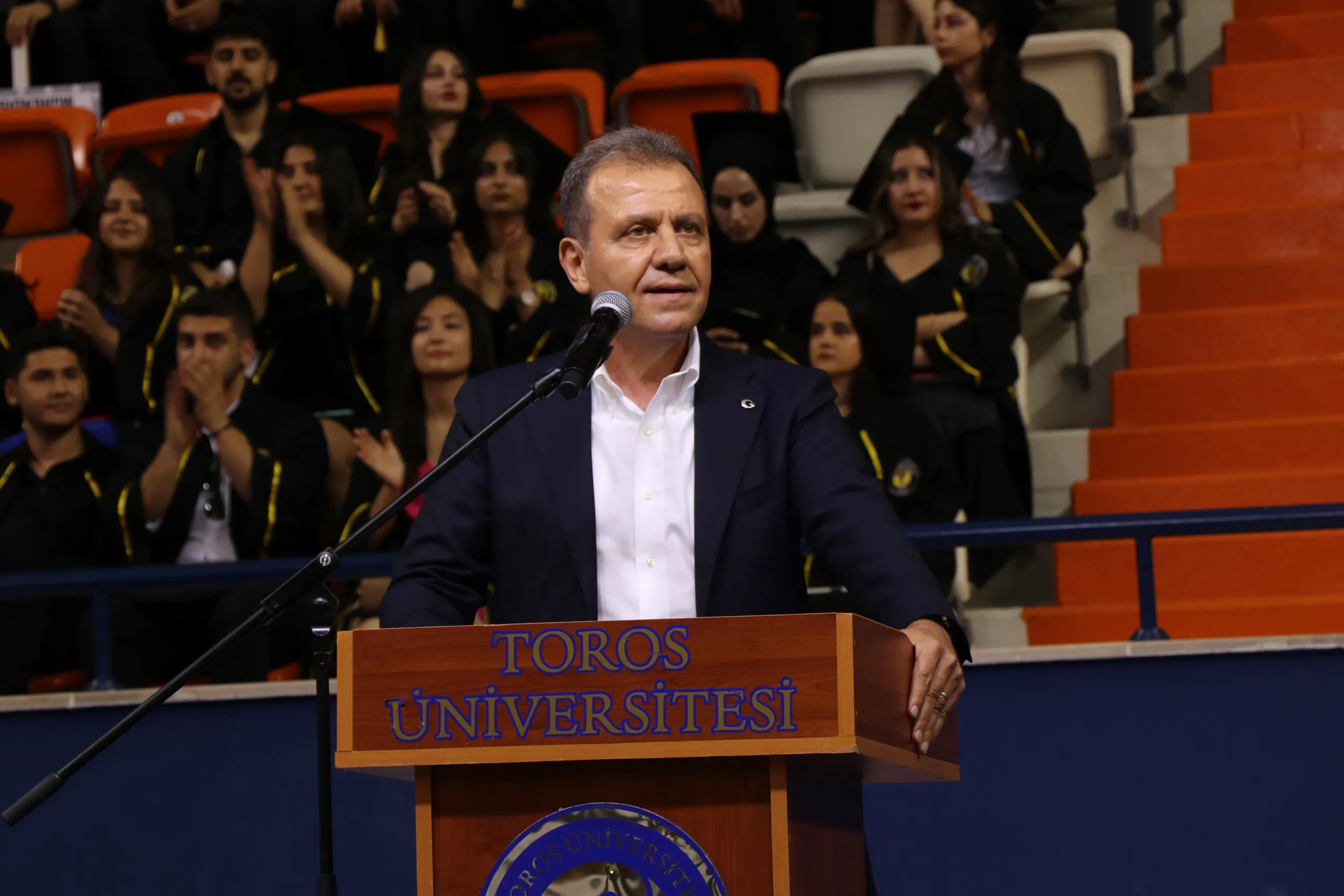 Toros Üniversitesi’nde Mezuniyet Coşkusu