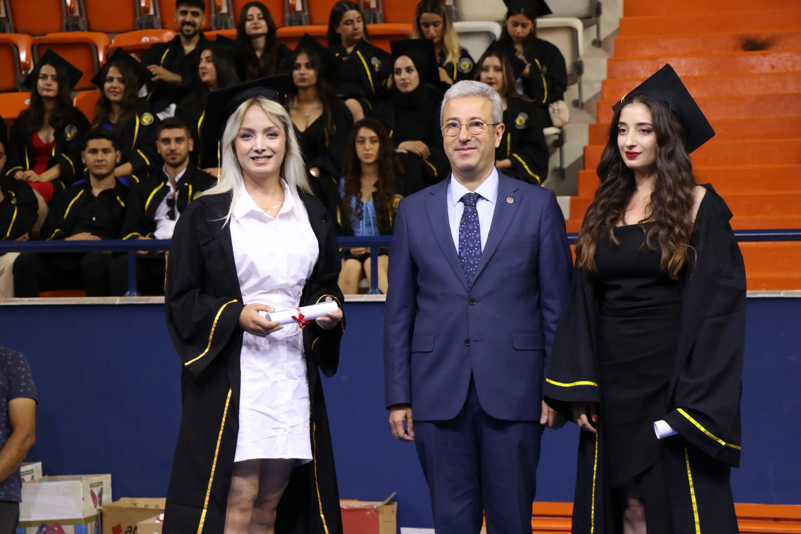Toros Üniversitesi’nde Mezuniyet Coşkusu