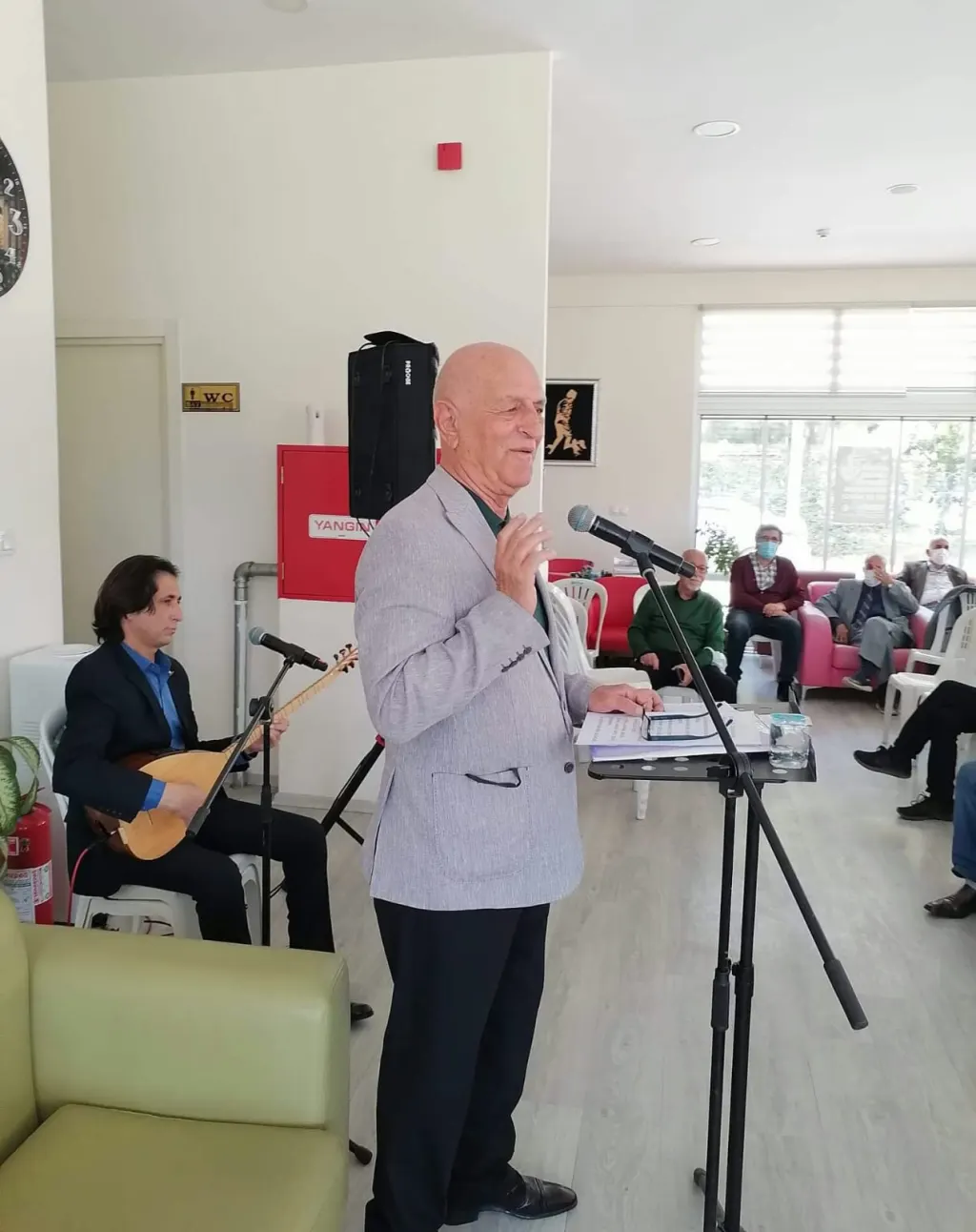 Öğr. Gör. Nevzat Erol ‘aşık Veysel’in Hayatını Anlattı Öğr. Gör. Nevzat Erol ‘aşık Veysel’in Hayatını Anlattı
