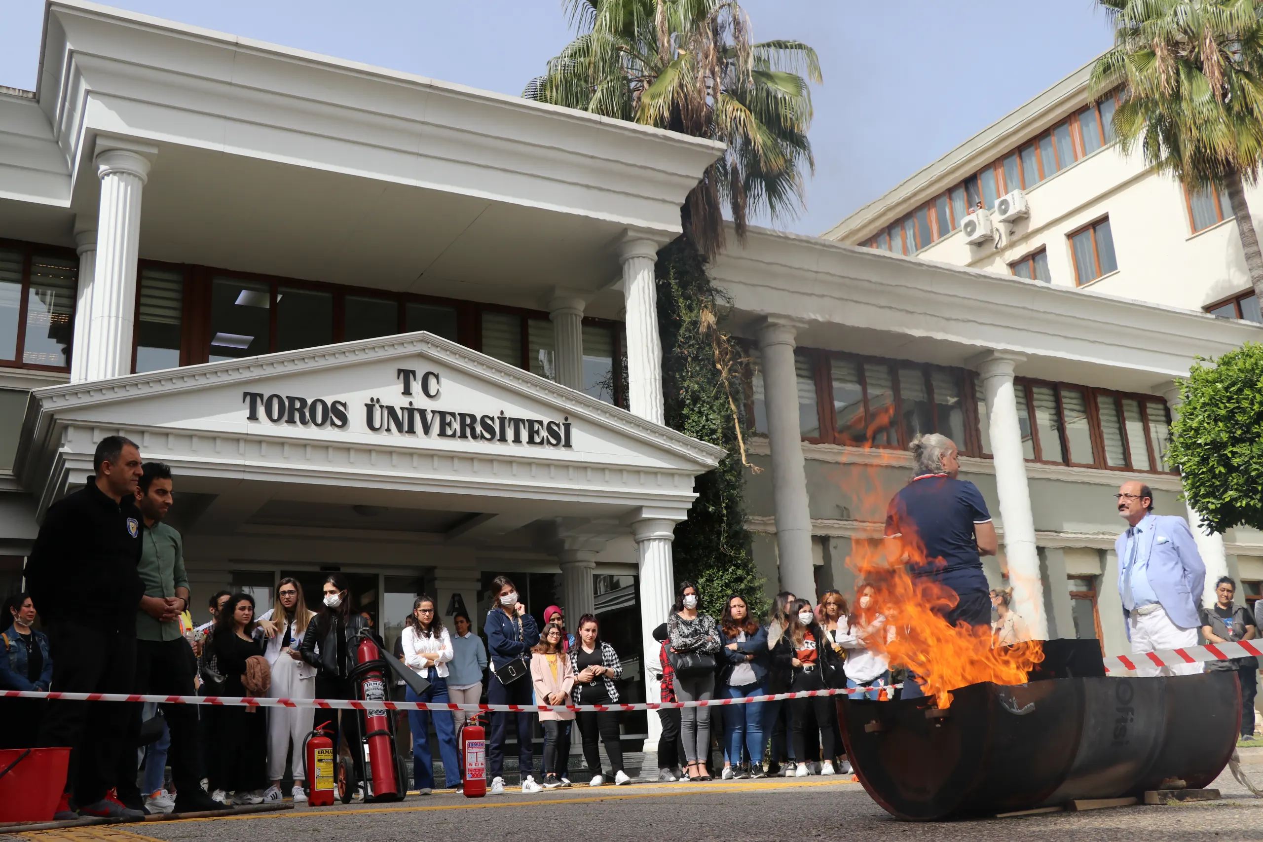 Toros Üniversitesi’nde Yangın Tatbikatı