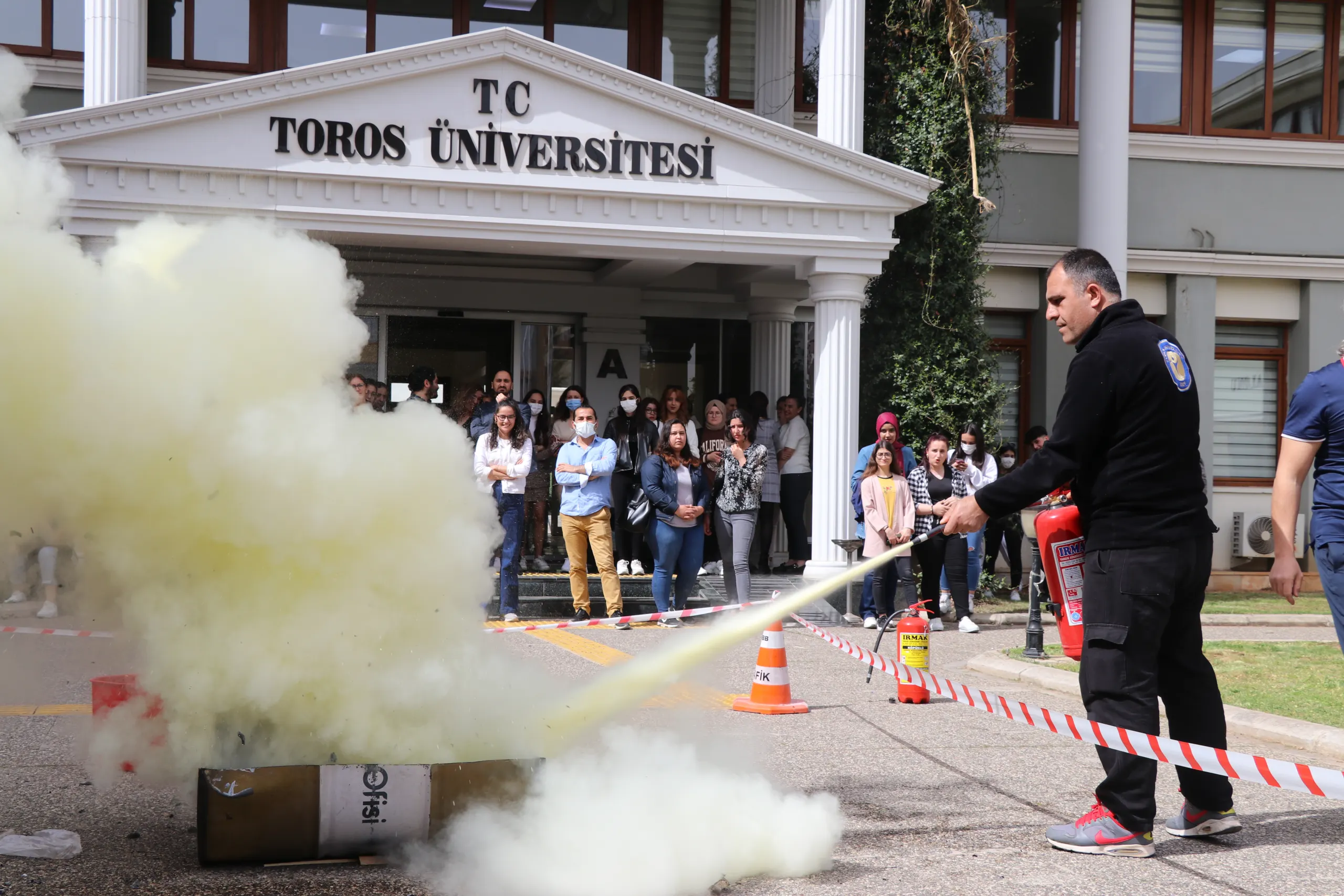 Toros Üniversitesi’nde Yangın Tatbikatı