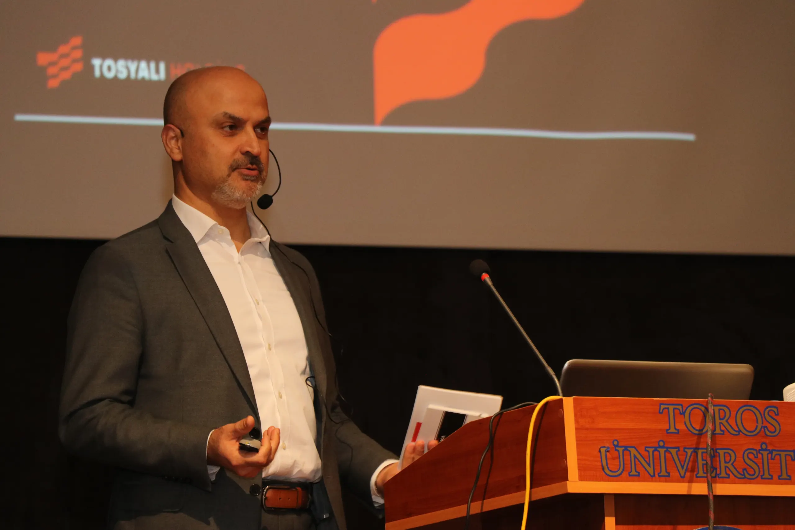 Toros Üniversitesi’nde “3. Kariyer ve Network Zirvesi” Yapıldı