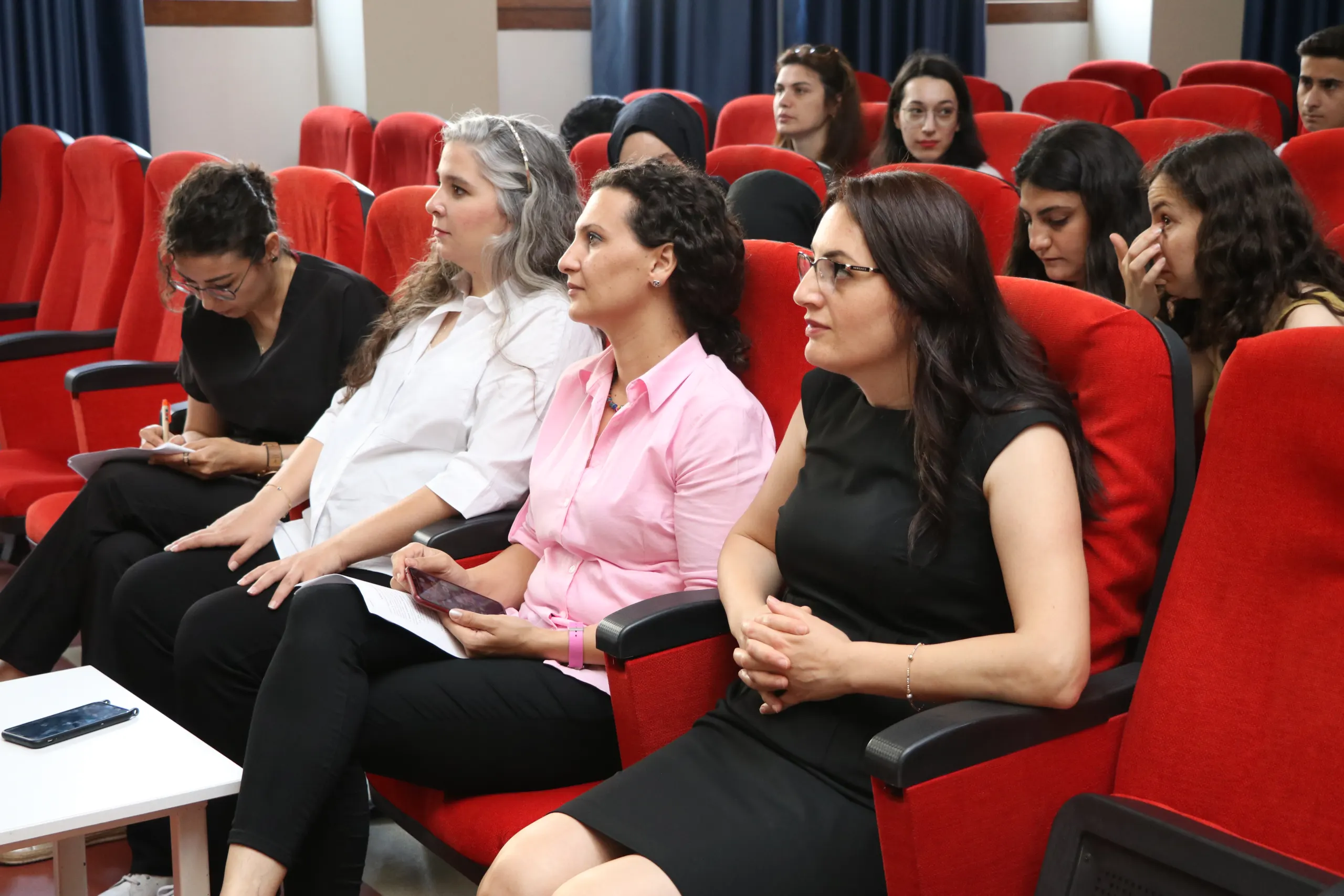 Optisyenlik Programı’dan Kontak Lensler Semineri