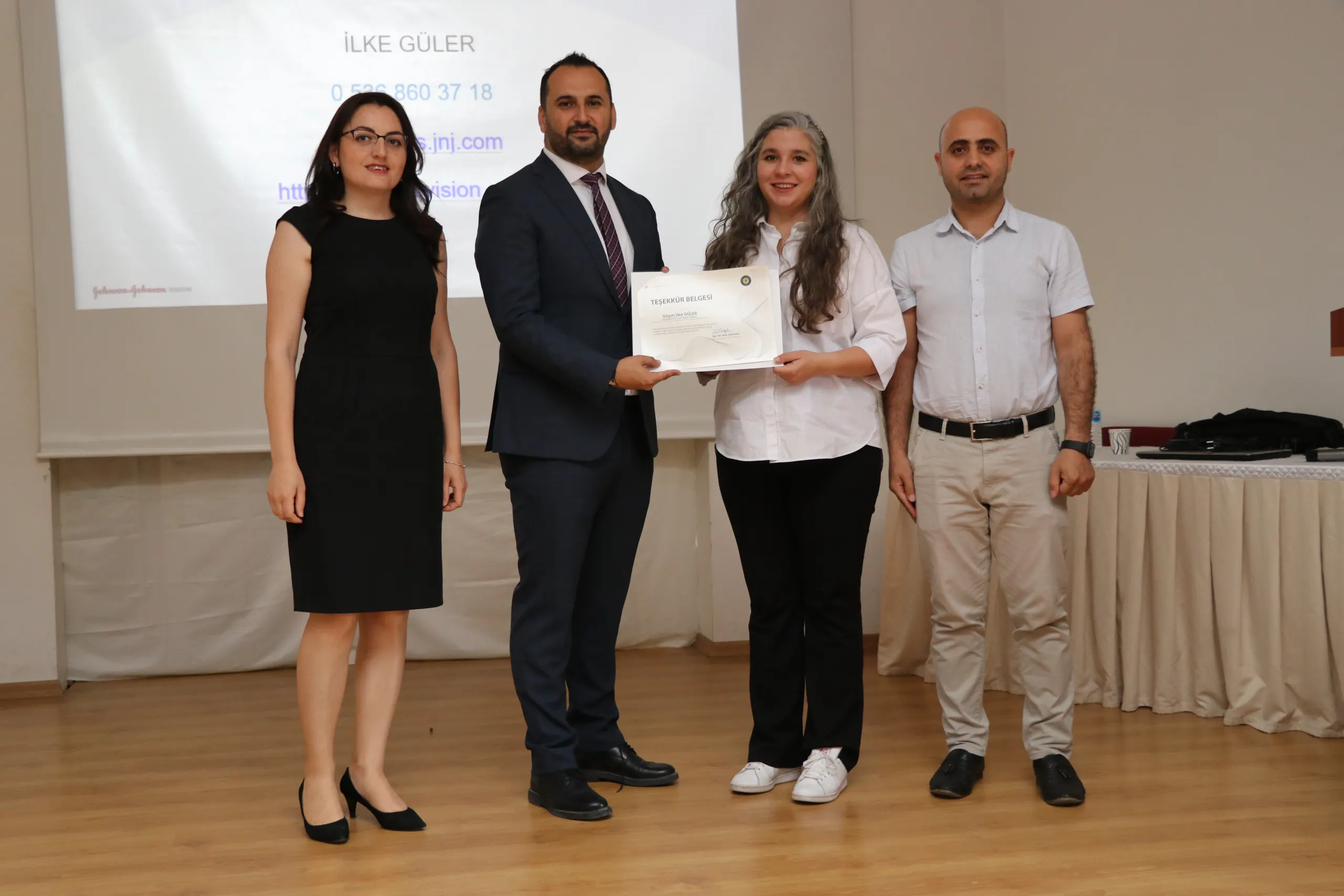 Optisyenlik Programı’dan Kontak Lensler Semineri