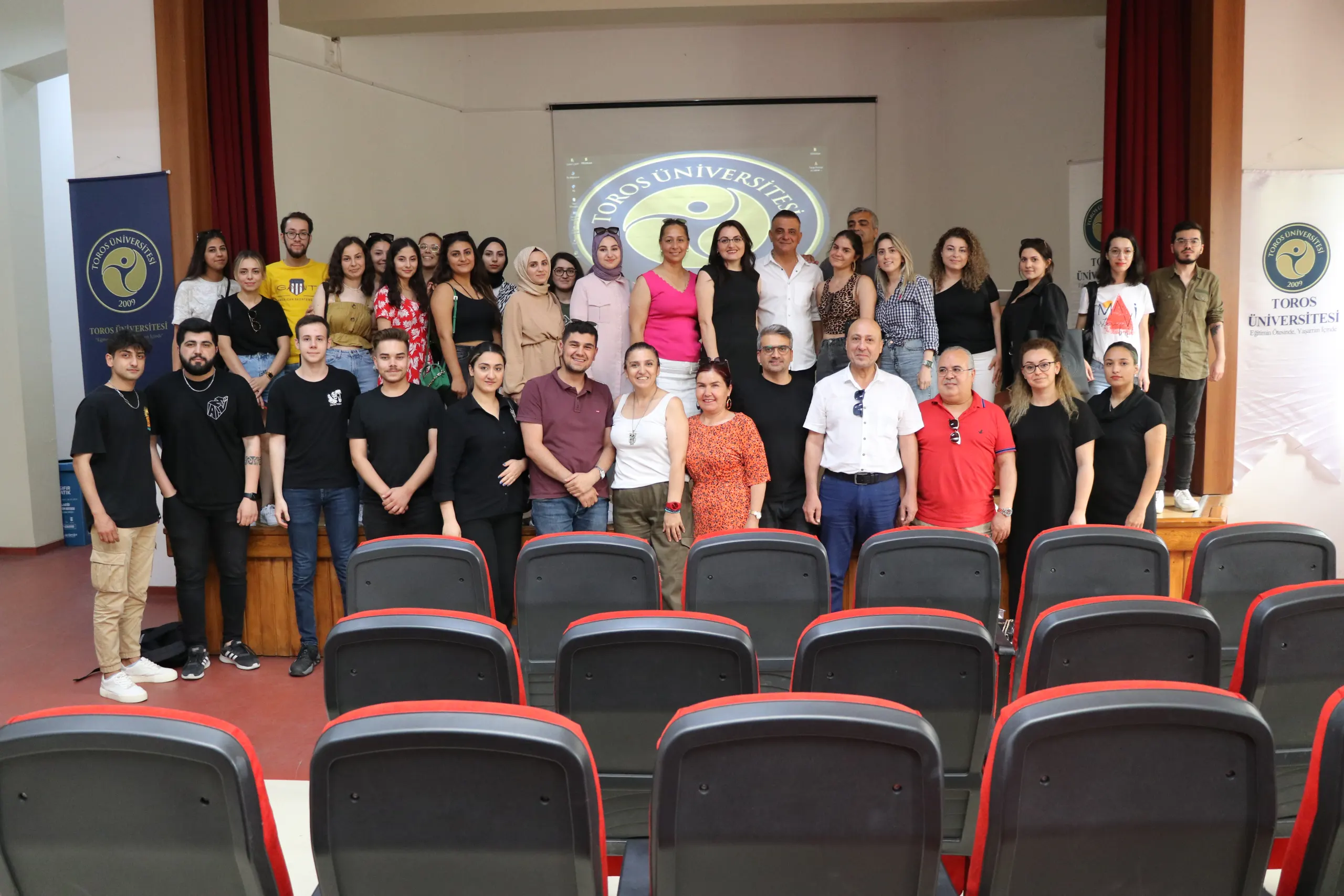 Optisyenlik Programı’dan Kontak Lensler Semineri
