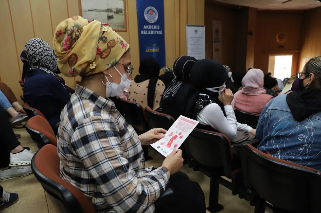 Toros Üniversitesi ve Akdeniz Belediyesi’nden ‘’sağlıklı Gebelik, Mutlu Annelik’’ Eğitimi