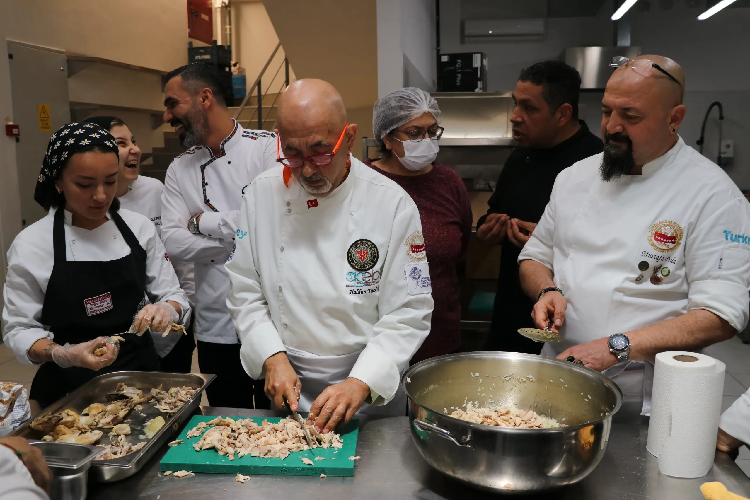 Aşçılık Programı Öğrencilerine Osmanlı Saray Mutfağı Dersi
