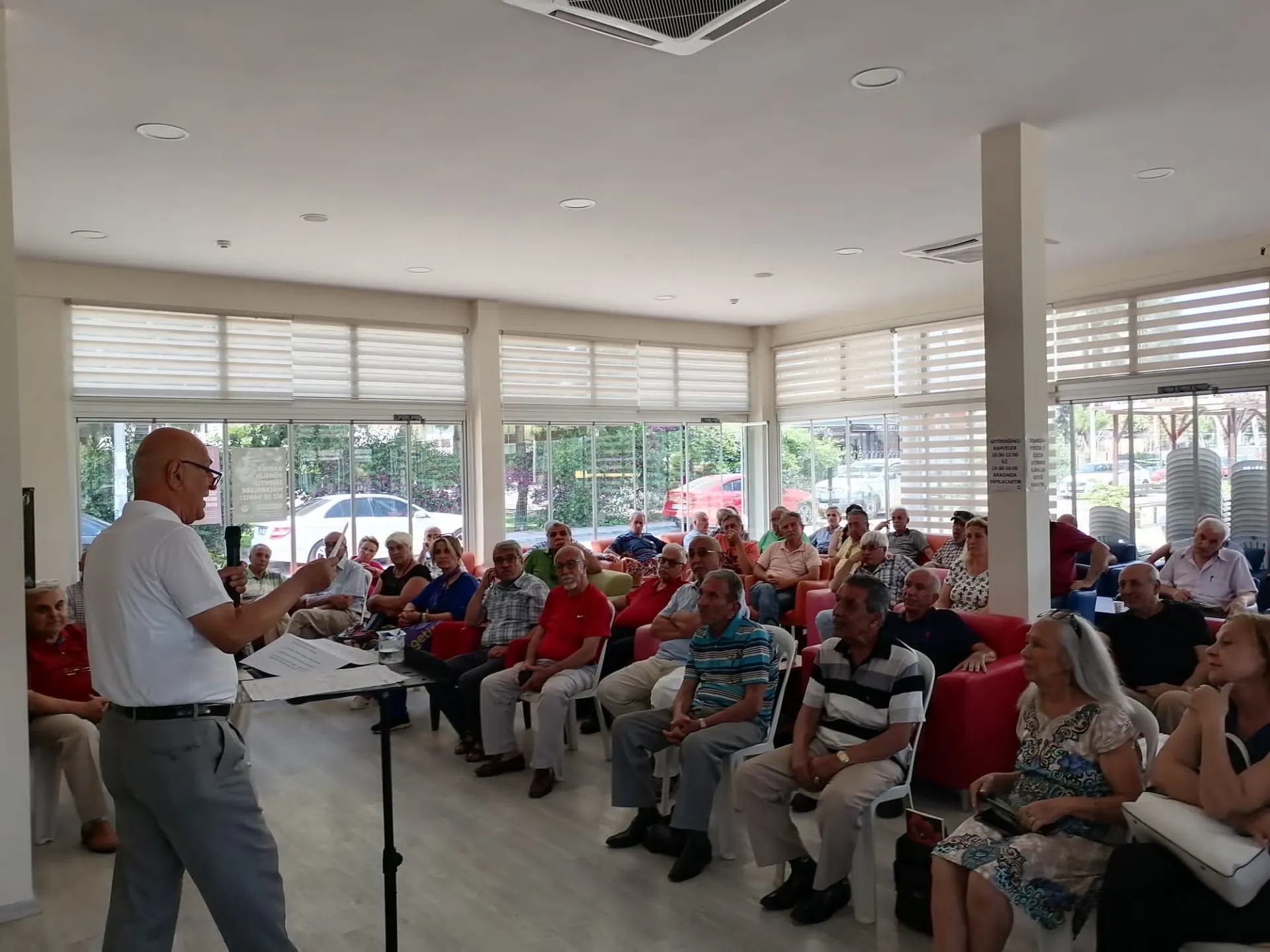 Öğr. Gör. Nevzat Erol Nazım Hikmet ve Aşık Mahsuni Şerif’i Anlattı