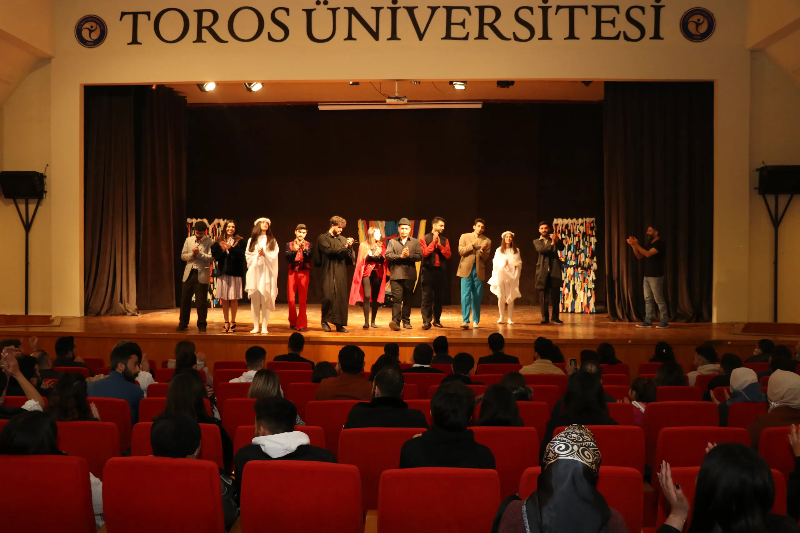 “azrail’in Şakaları” Oyunu Toros’ta Sahne Aldı