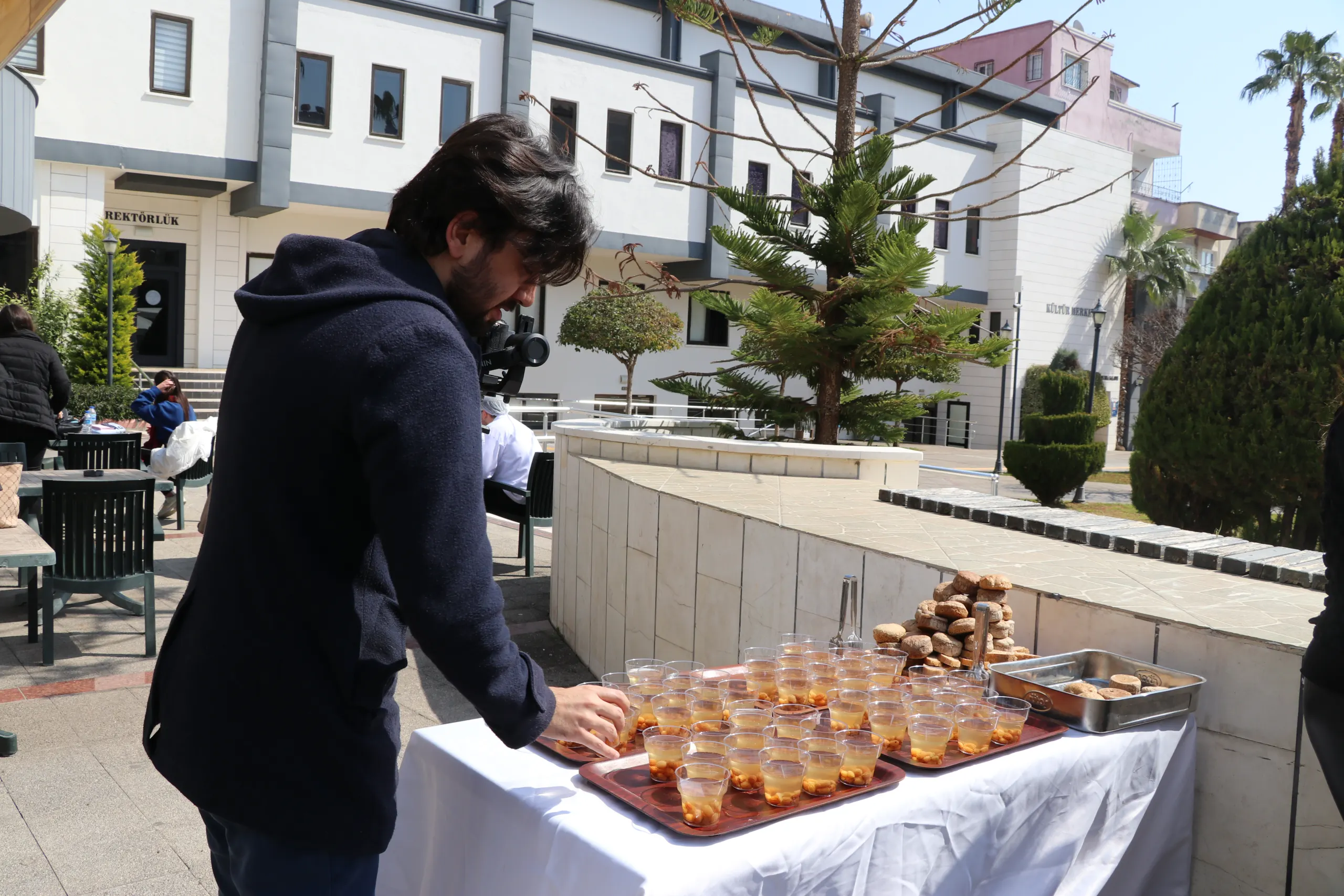 Toros Üniversitesi’nde Çanakkale Kahramanları Anısına Hoşaf-Ekmek Sunumu