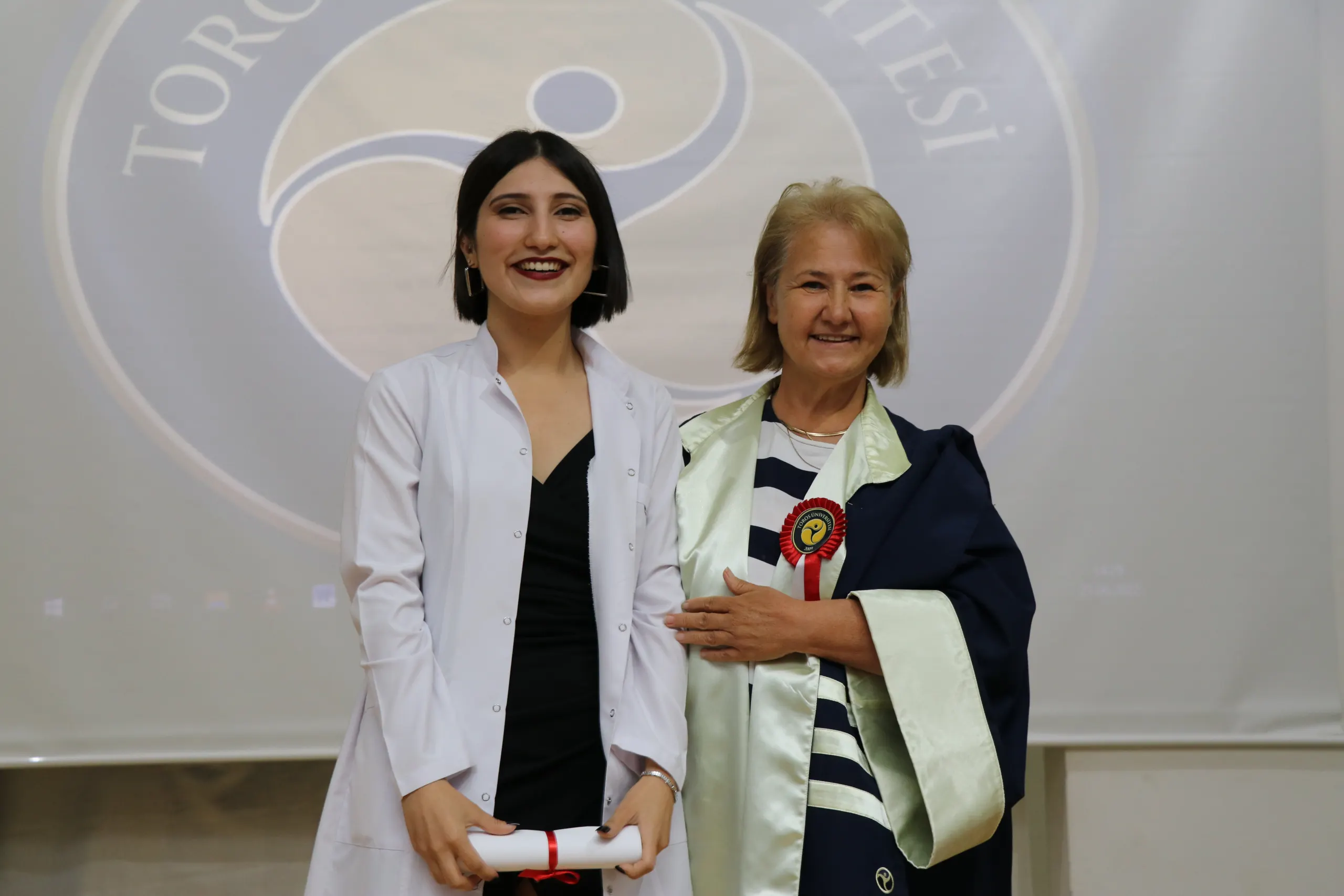 Beslenme ve Diyeyetik Bölümü İlk Mezunlarını Verdi