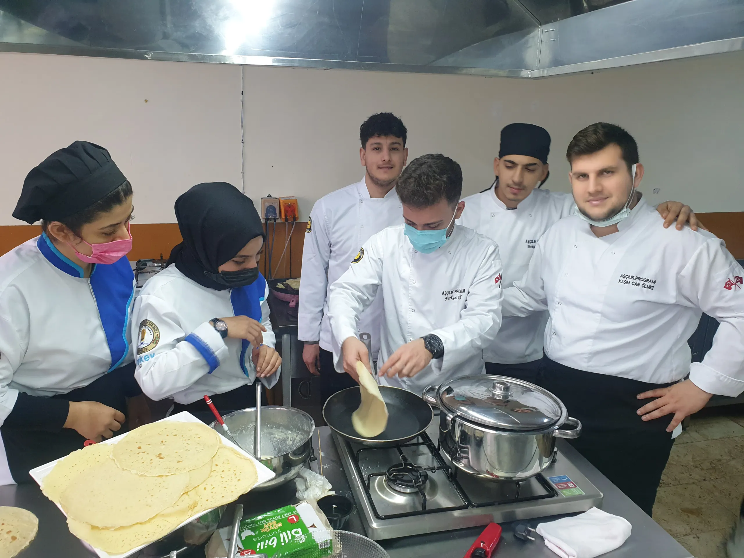 Harran Üniversitesi Halfeti Meslek Yüksekokulu'nda Yöresel Yemekler Buluşması