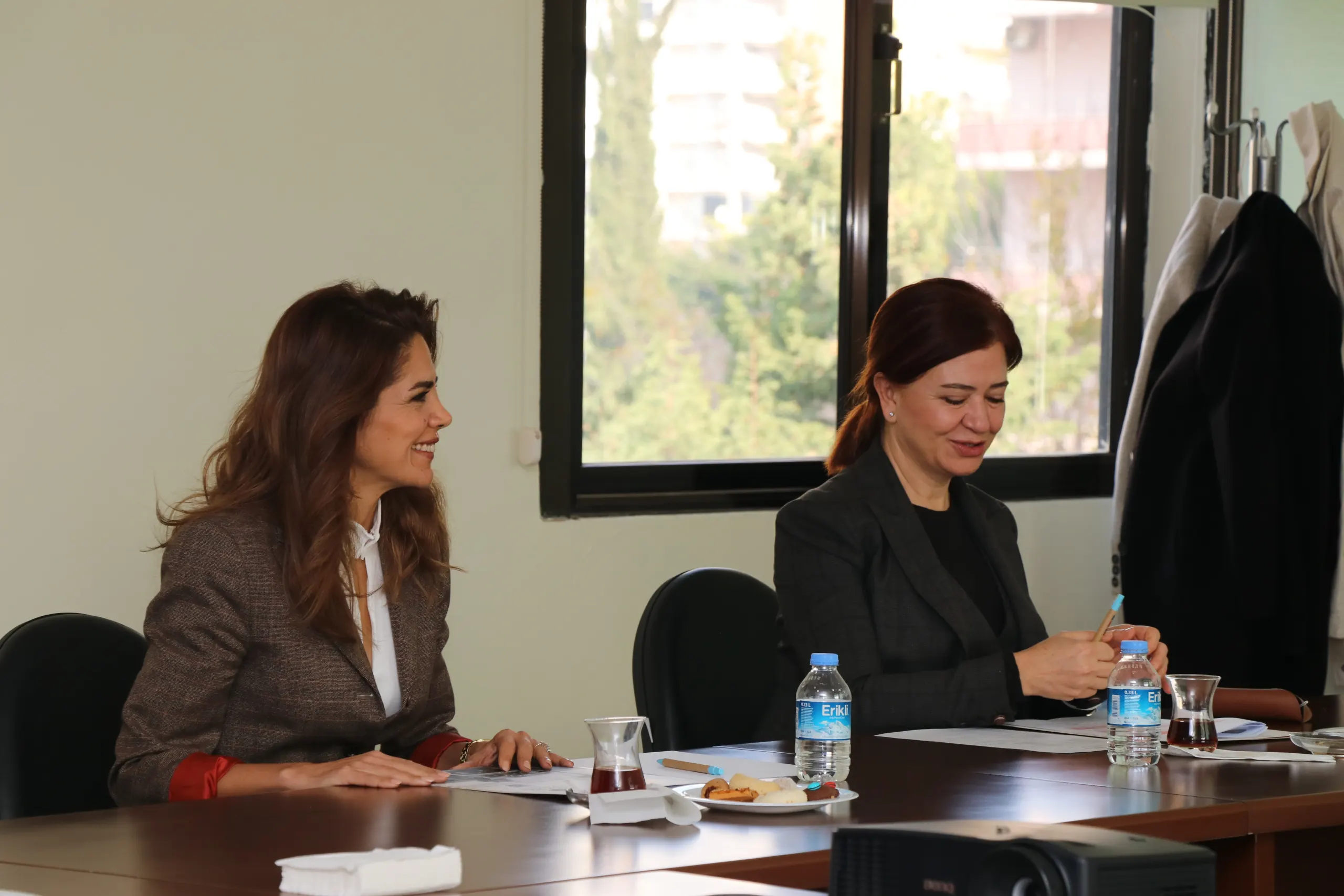 Toros Üniversitesi’nde Mersinden Kadın Kooperatifi ve Mersin Kent Konseyi İstişare Toplantısı Yapıldı