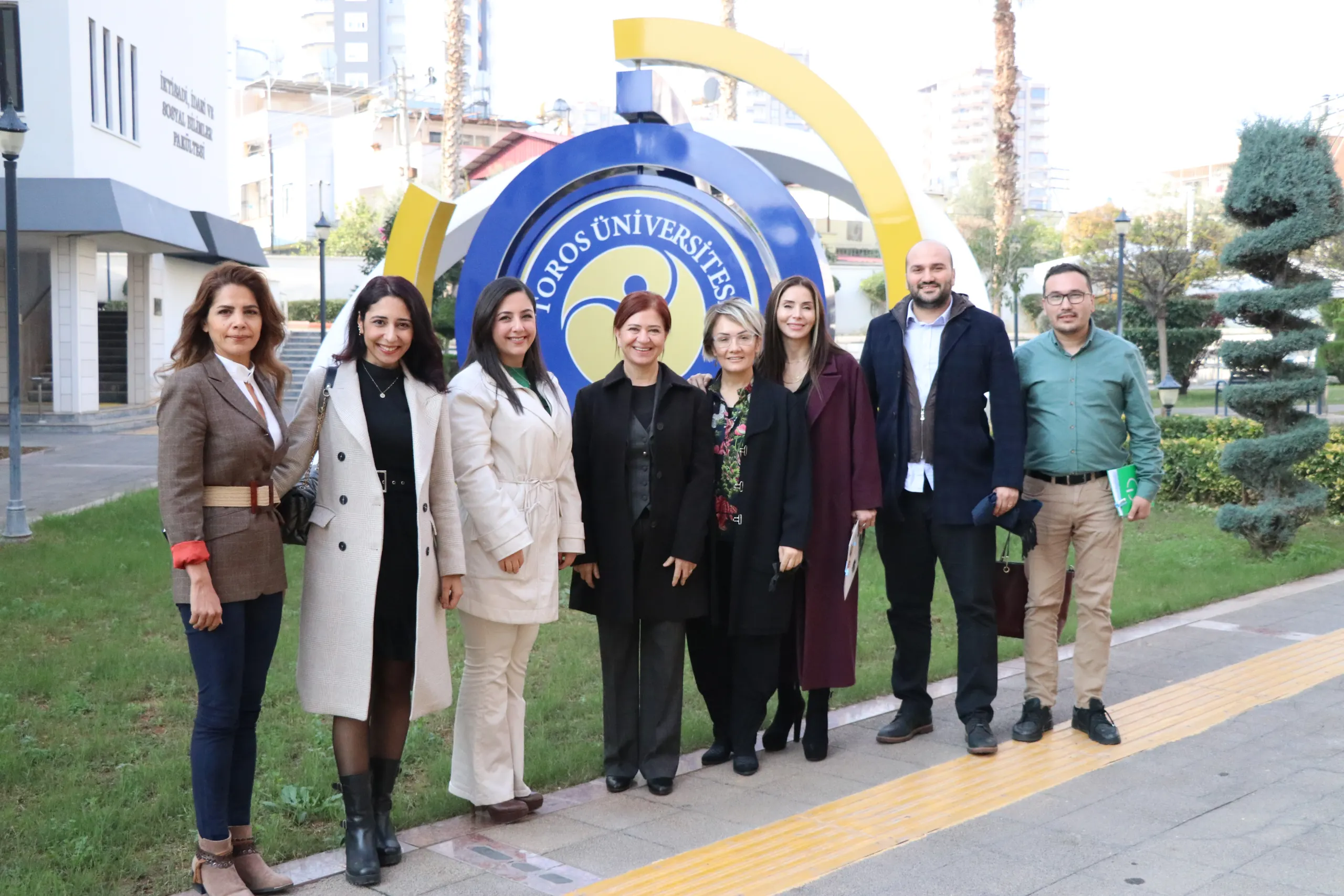 Toros Üniversitesi’nde Mersinden Kadın Kooperatifi ve Mersin Kent Konseyi İstişare Toplantısı Yapıldı