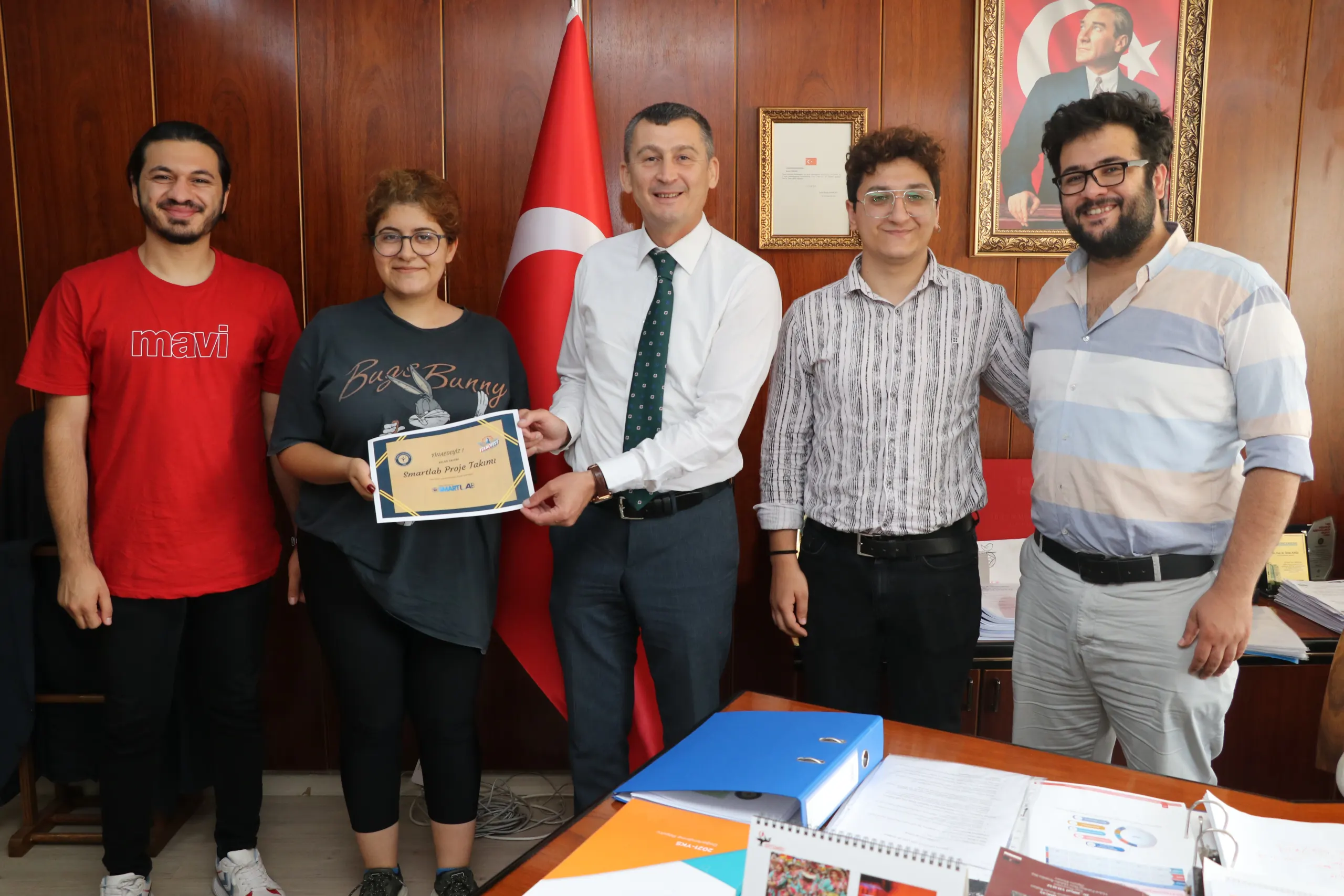 Teknofest’te Finale Çıkan Smartlab Üyelerinden Rektör Arıöz’e Ziyaret